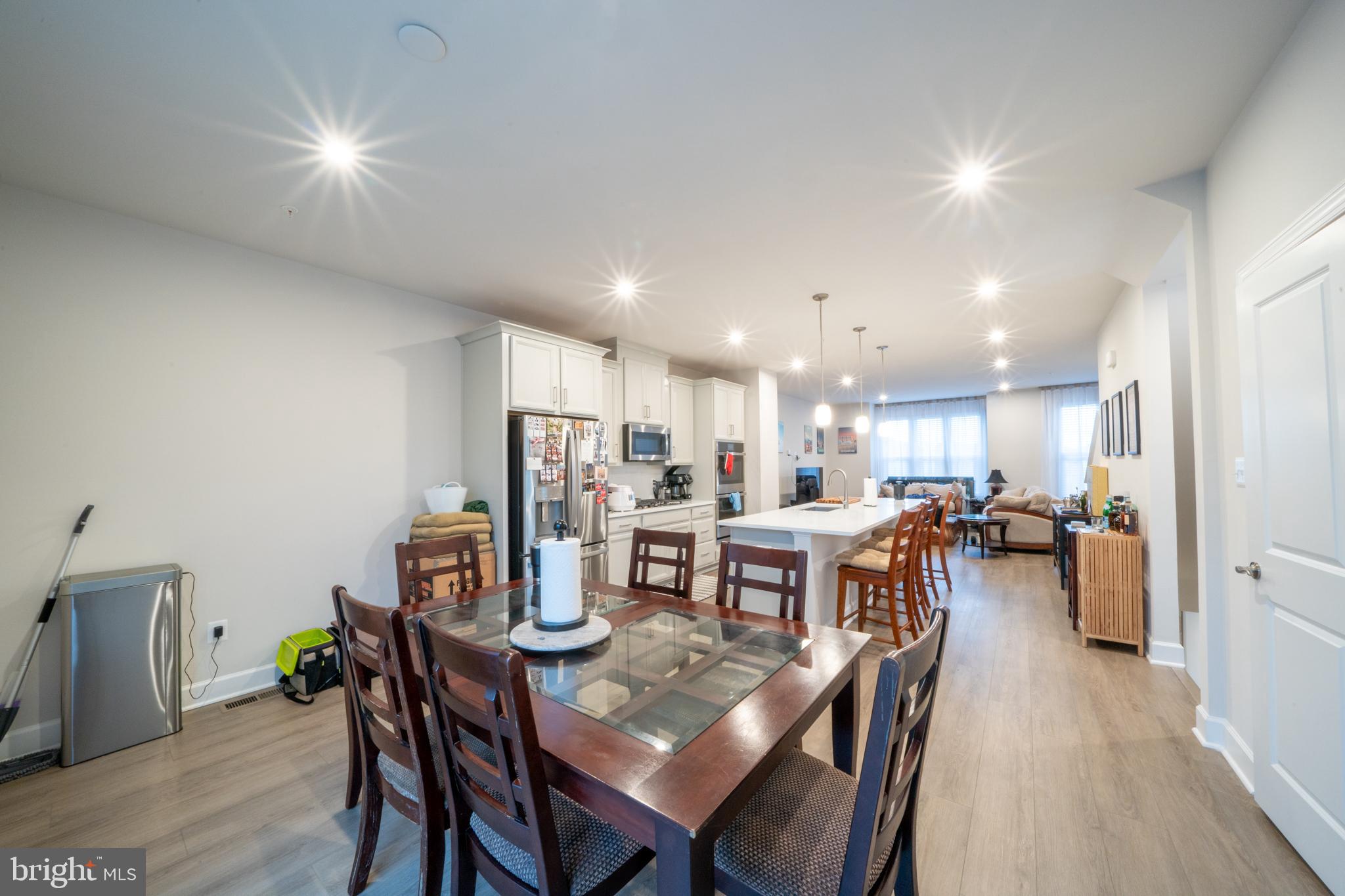 GATEWAY WEST - Residential Lease