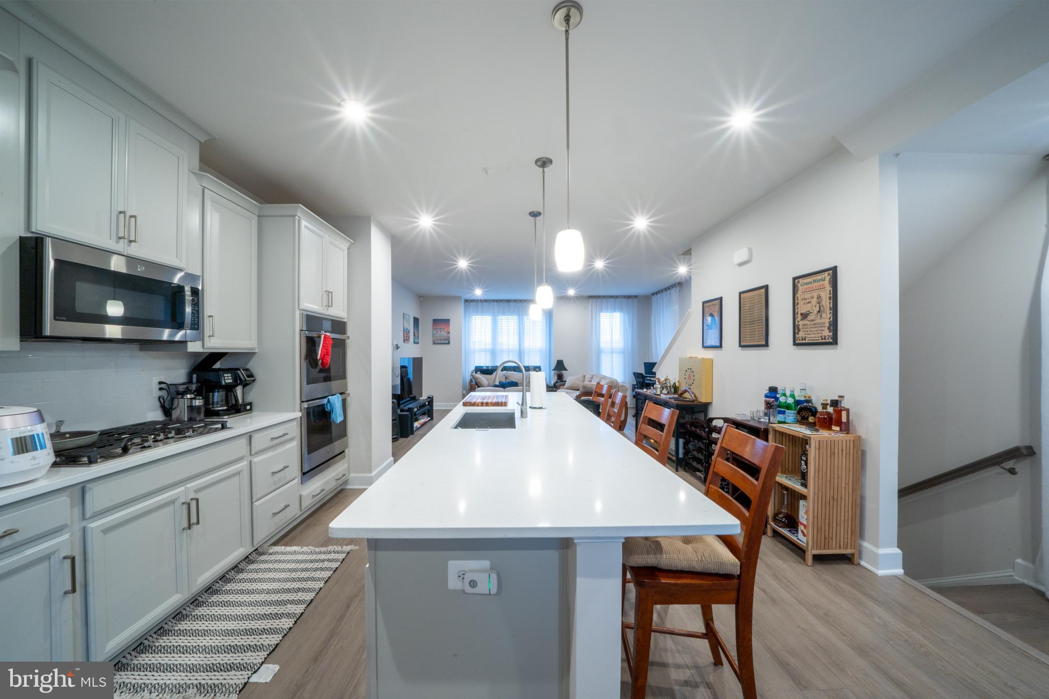 GATEWAY WEST - Residential Lease