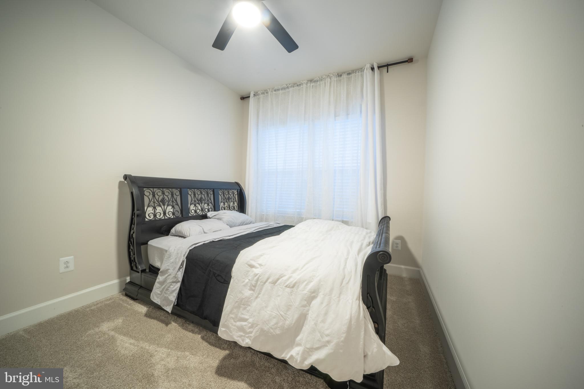 GATEWAY WEST - Residential Lease