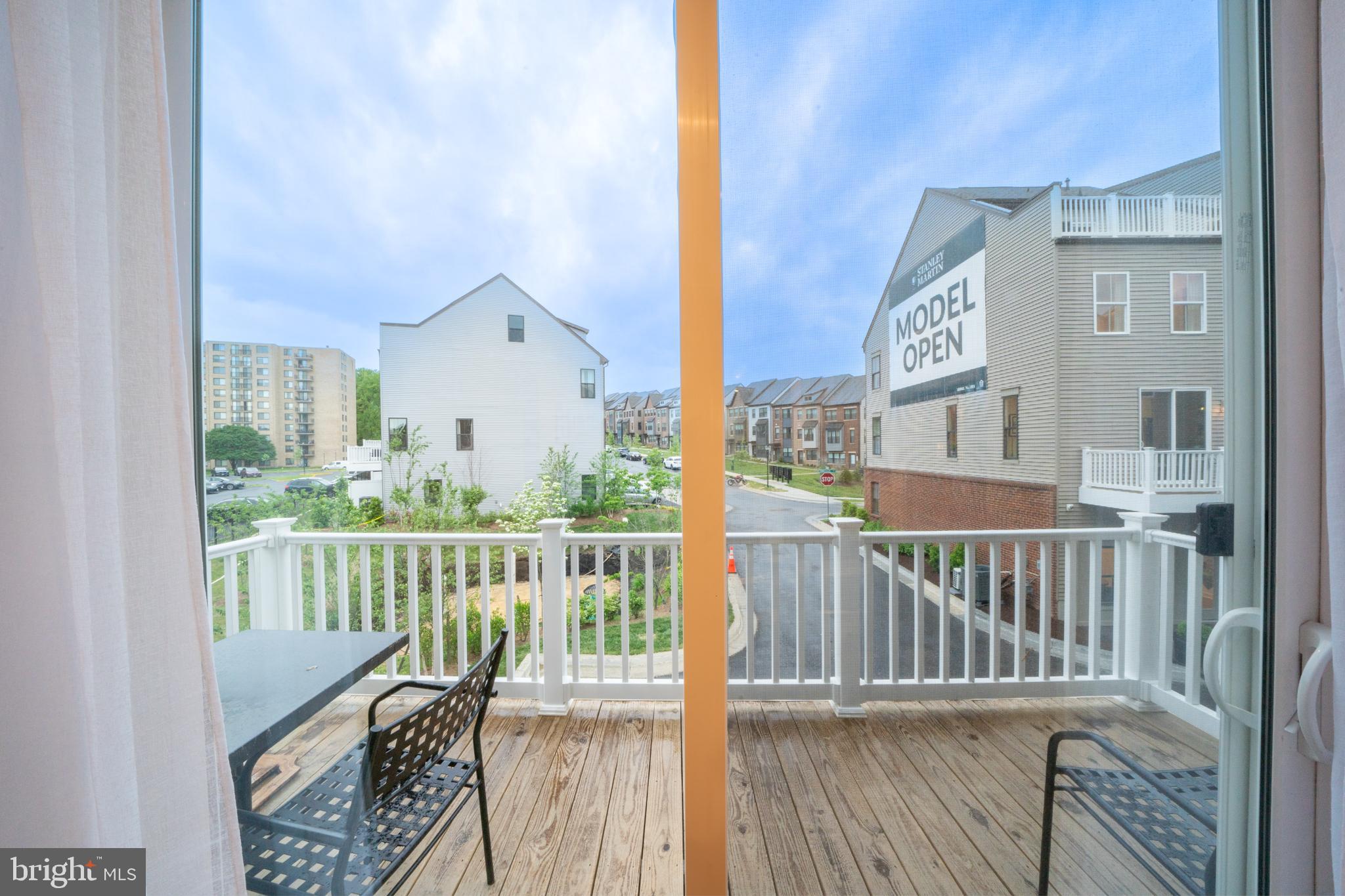 GATEWAY WEST - Residential Lease