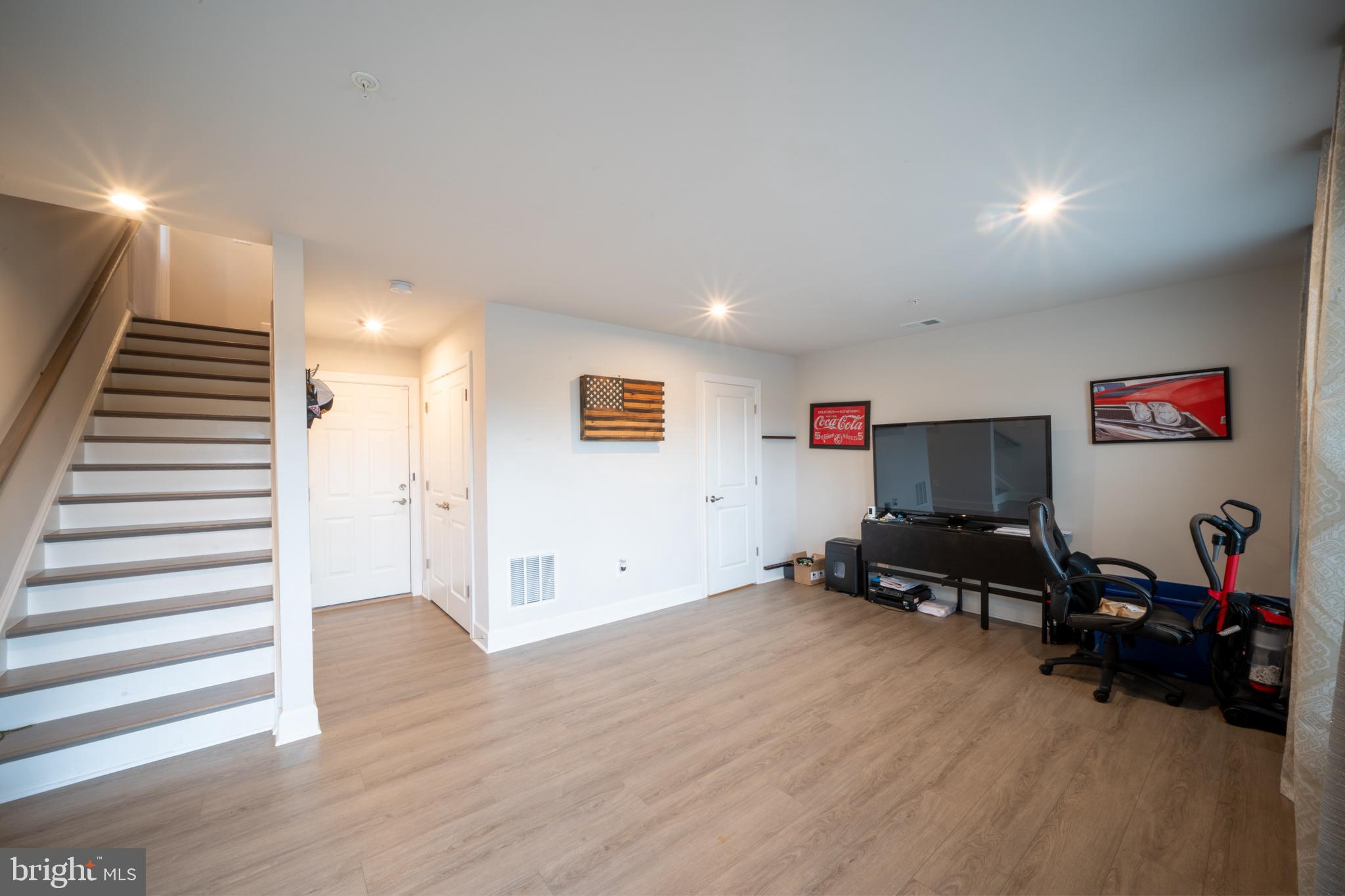 GATEWAY WEST - Residential Lease