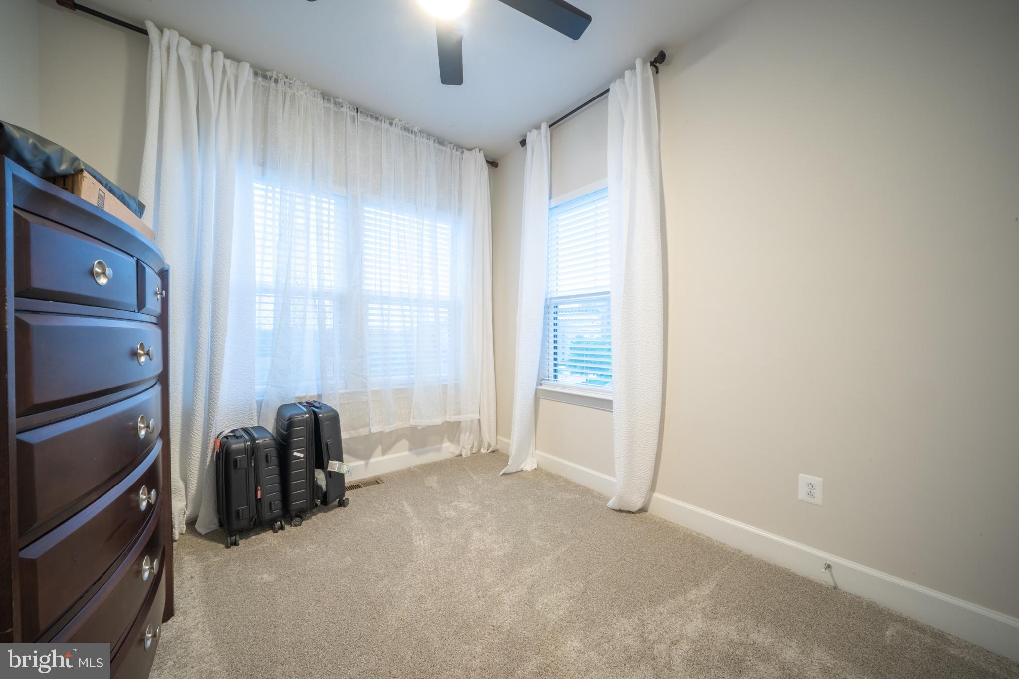 GATEWAY WEST - Residential Lease