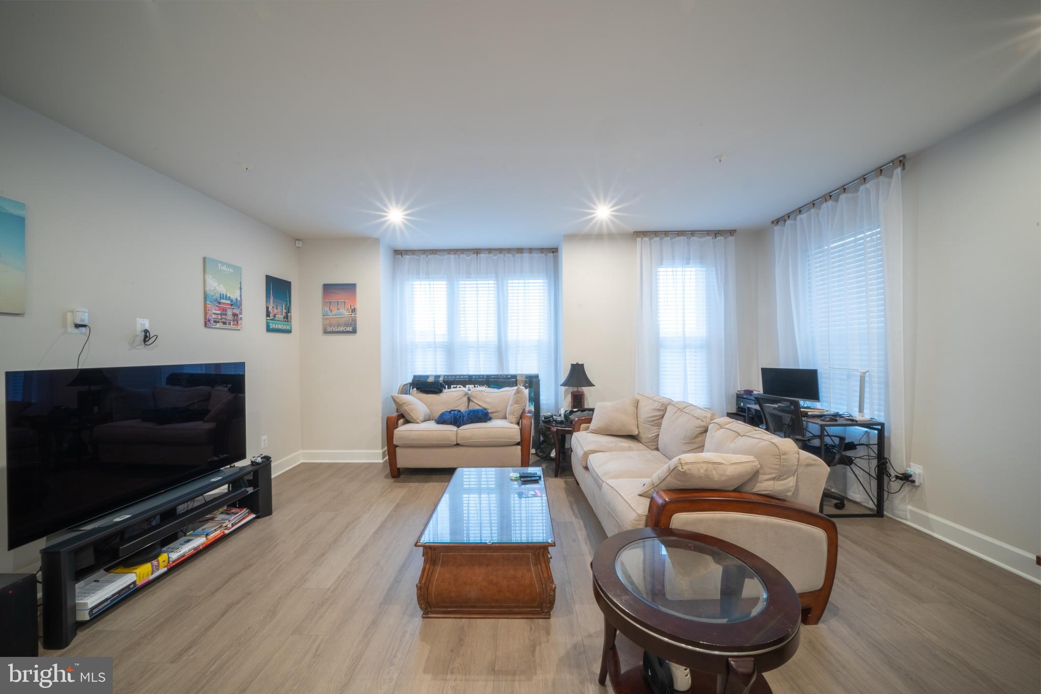 GATEWAY WEST - Residential Lease