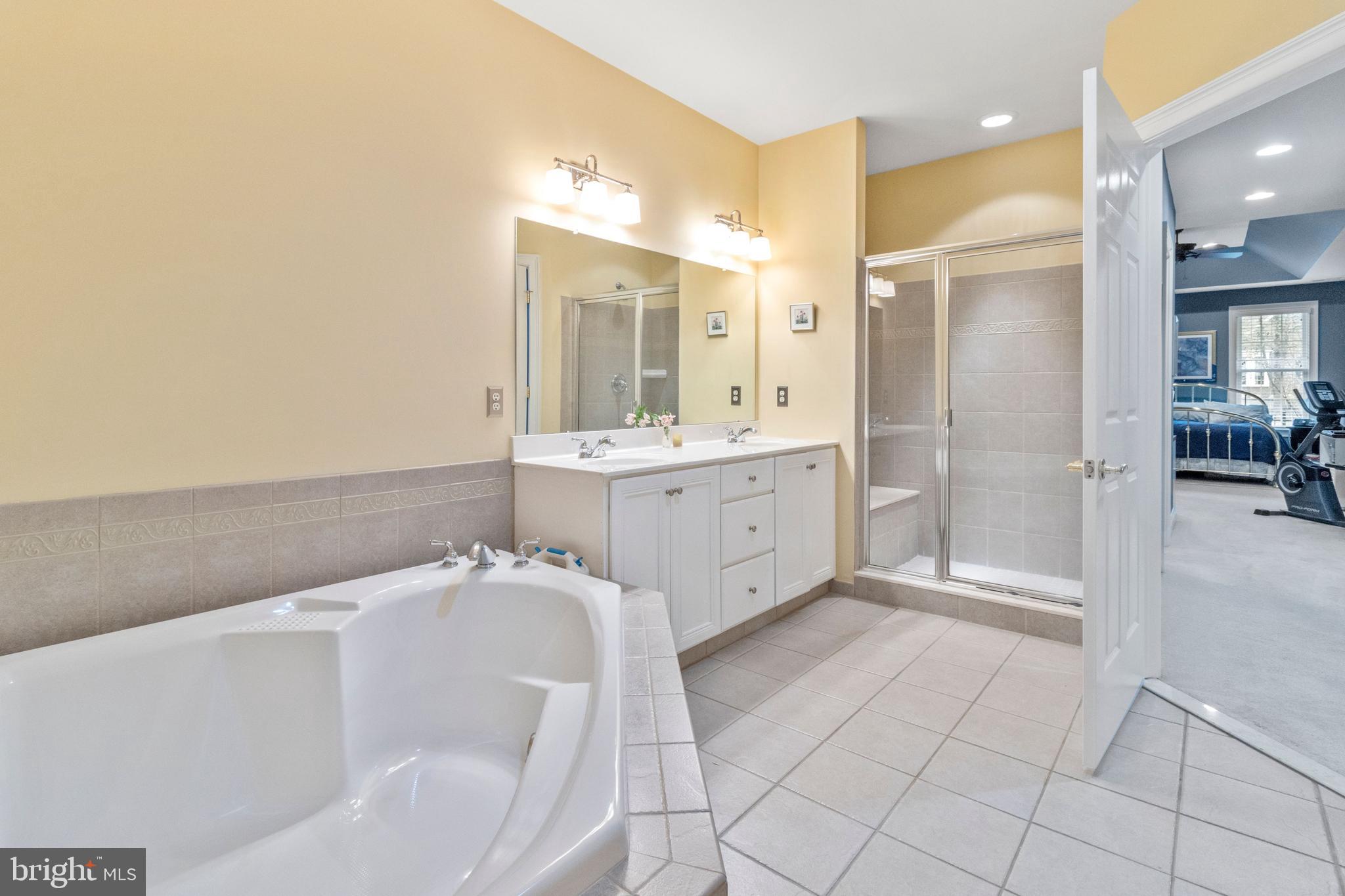 DELANCEY COURT - Residential