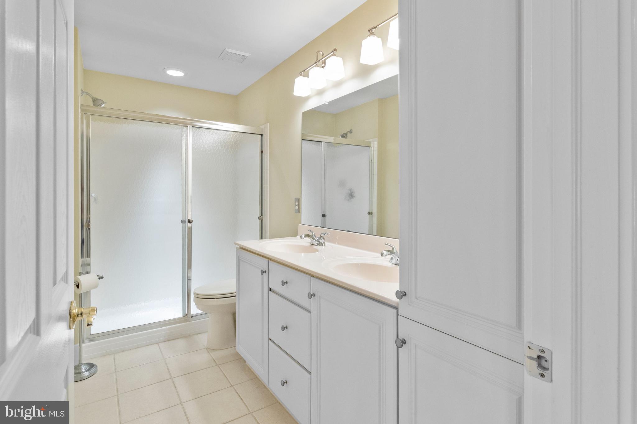 DELANCEY COURT - Residential