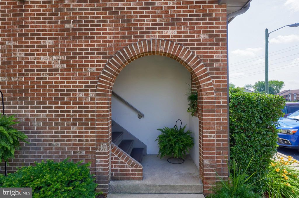 Photo of 80 Black Oak Drive, Lancaster, PA 17602 (MLS # PALA2052588)