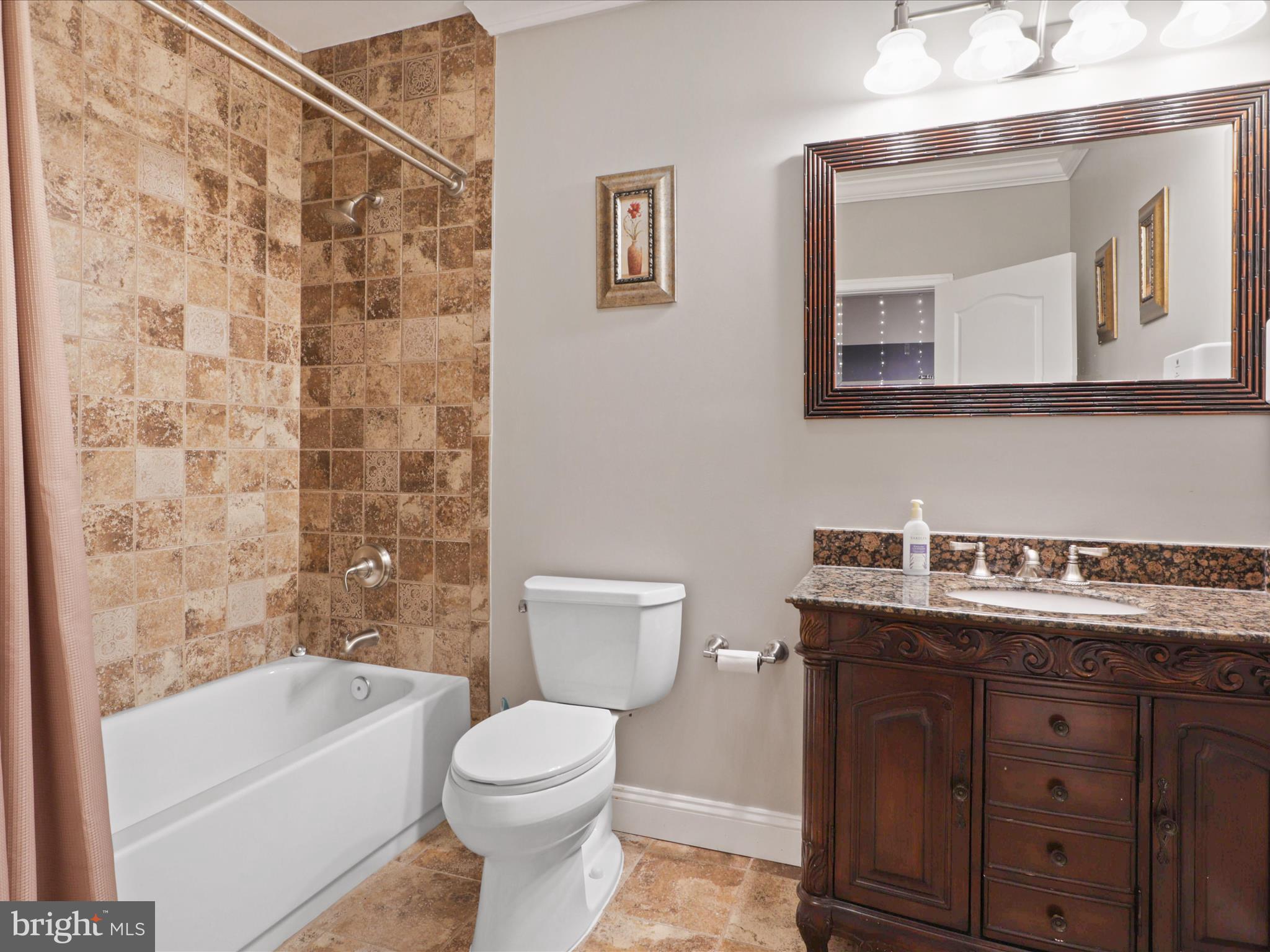 CEDAR HUNT - Residential