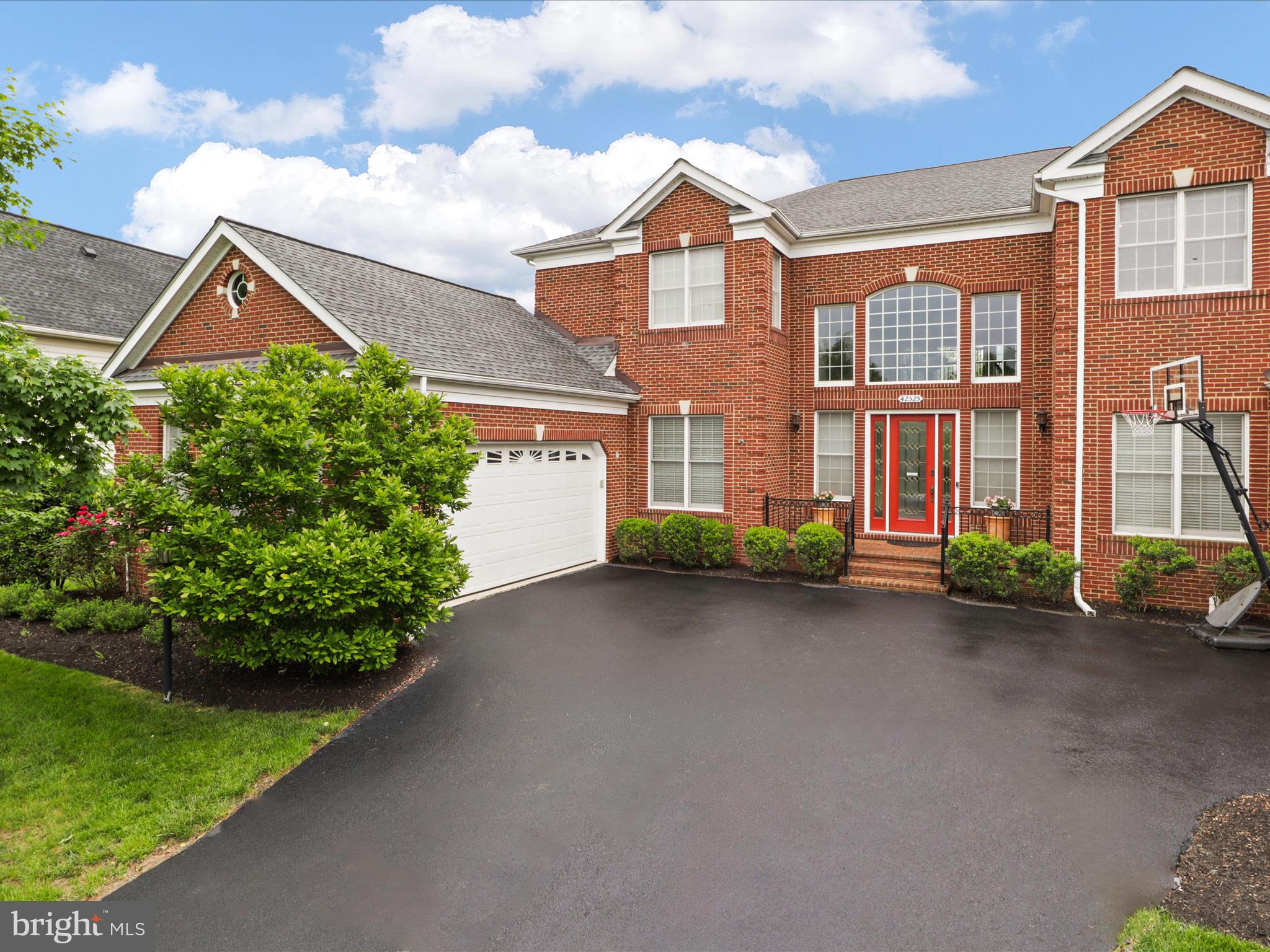 CEDAR HUNT - Residential