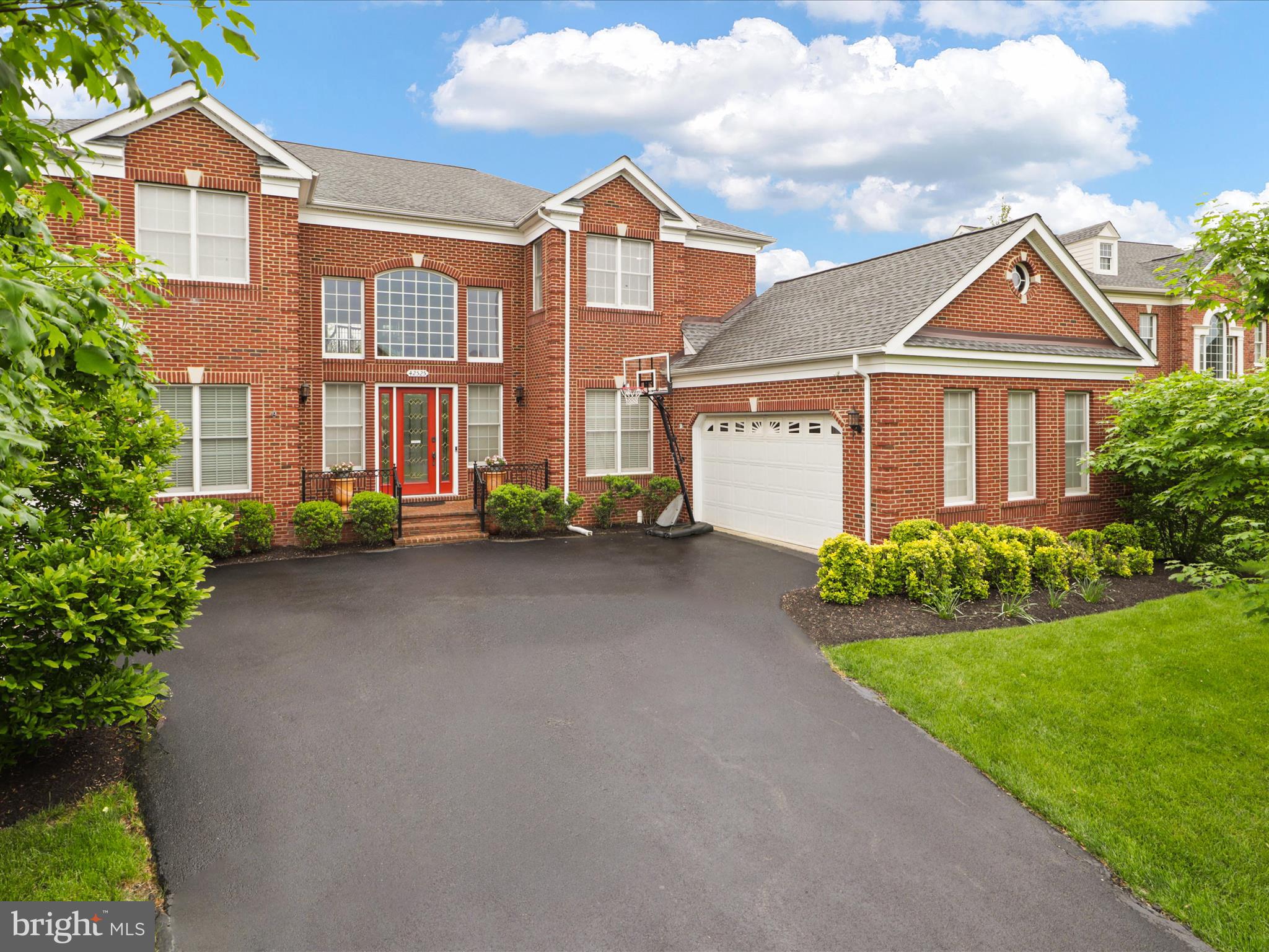 CEDAR HUNT - Residential