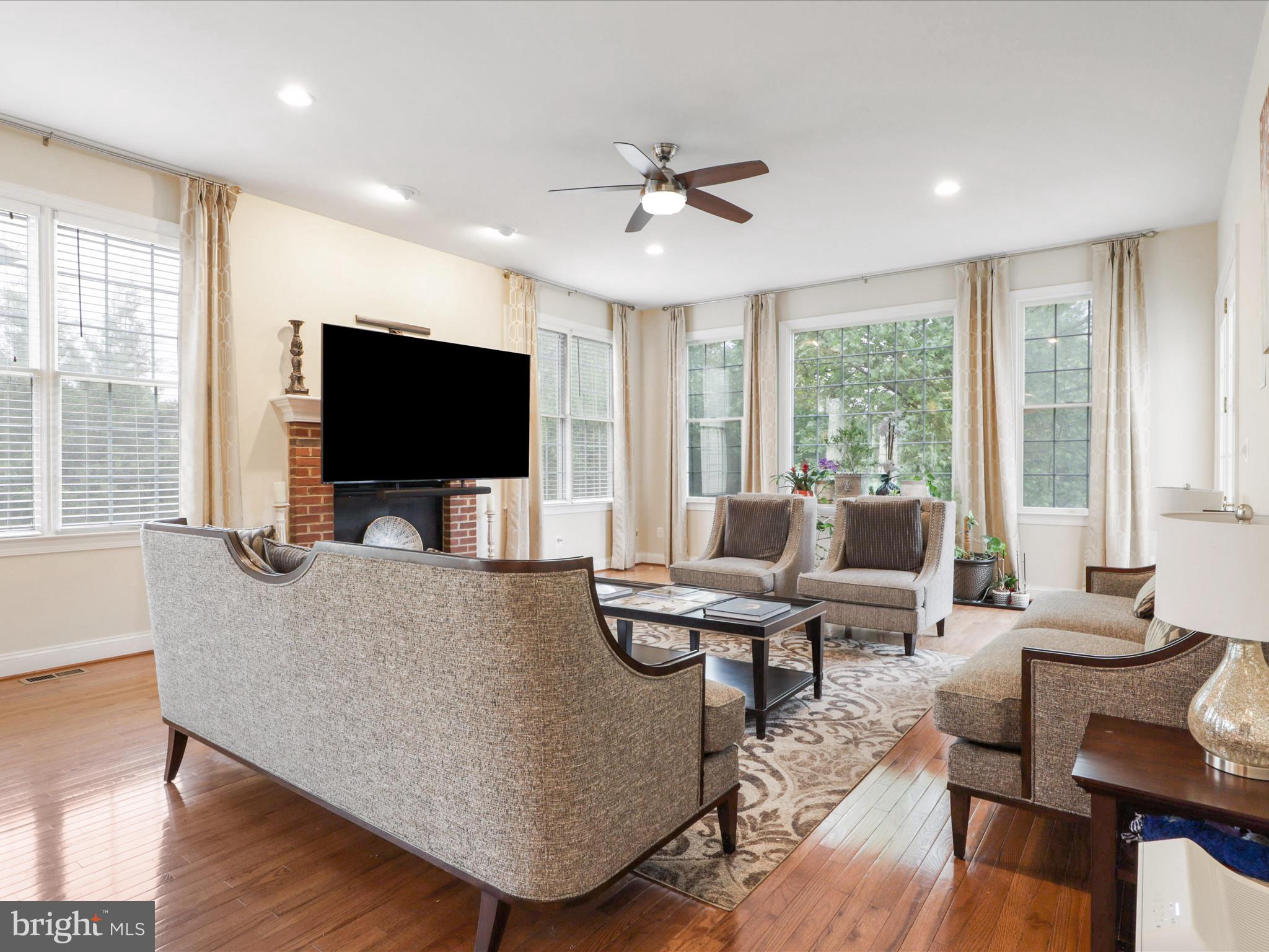 CEDAR HUNT - Residential