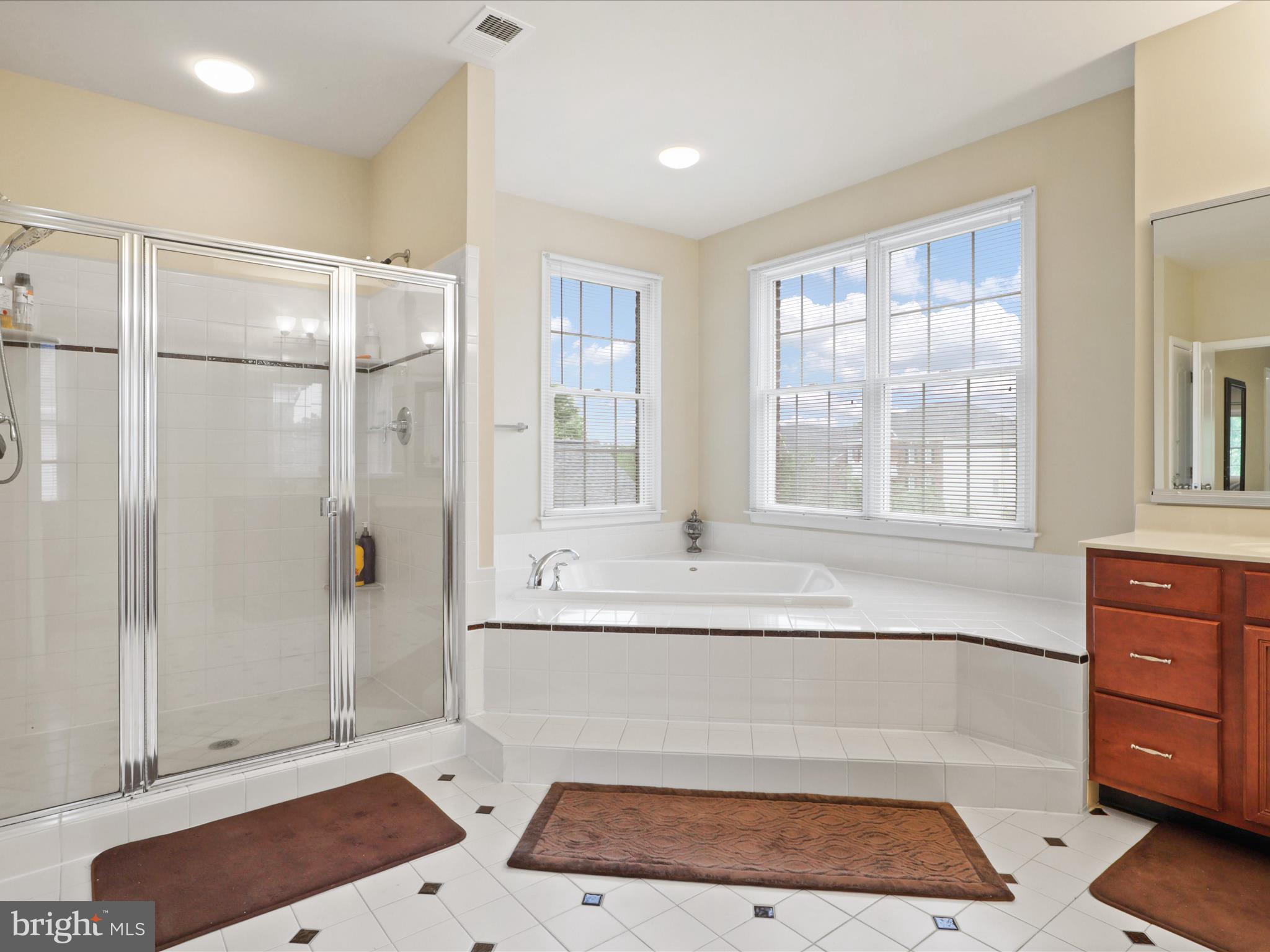 CEDAR HUNT - Residential