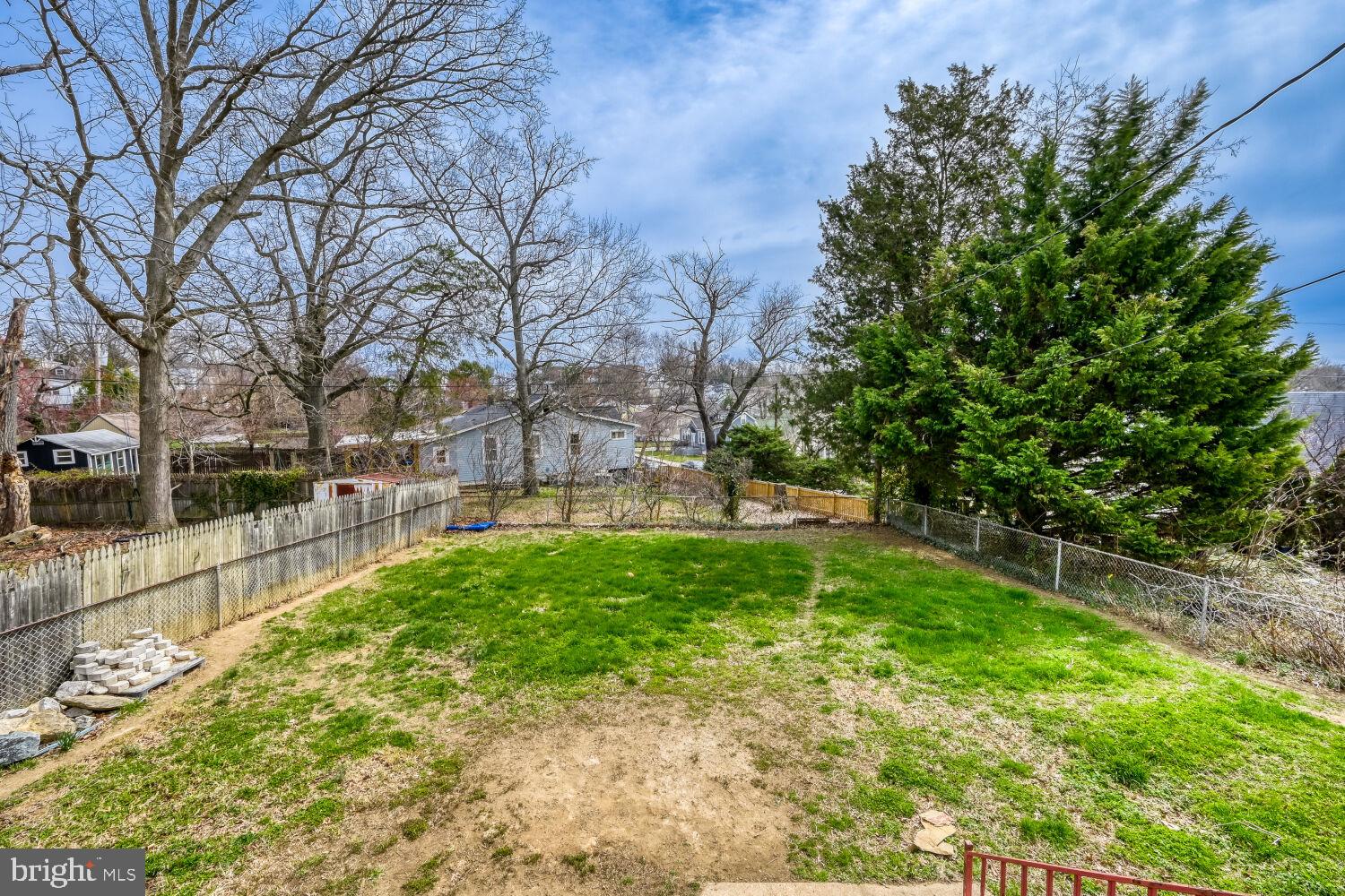 HAMILTON HILLS - Residential