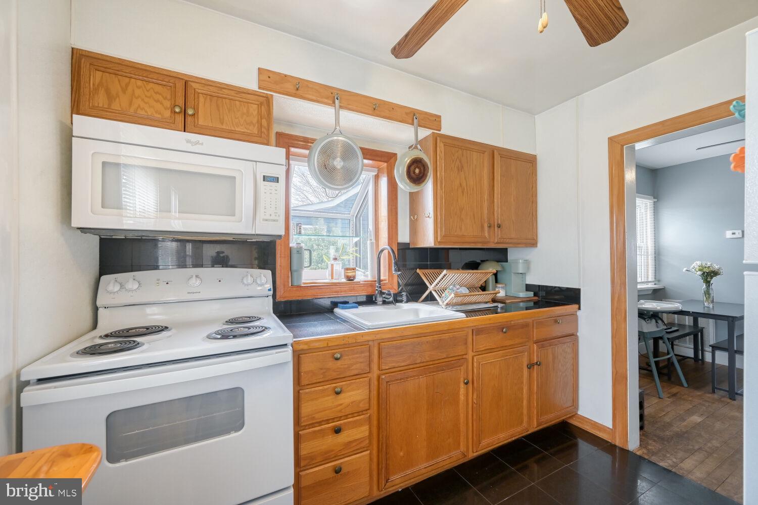 HAMILTON HILLS - Residential