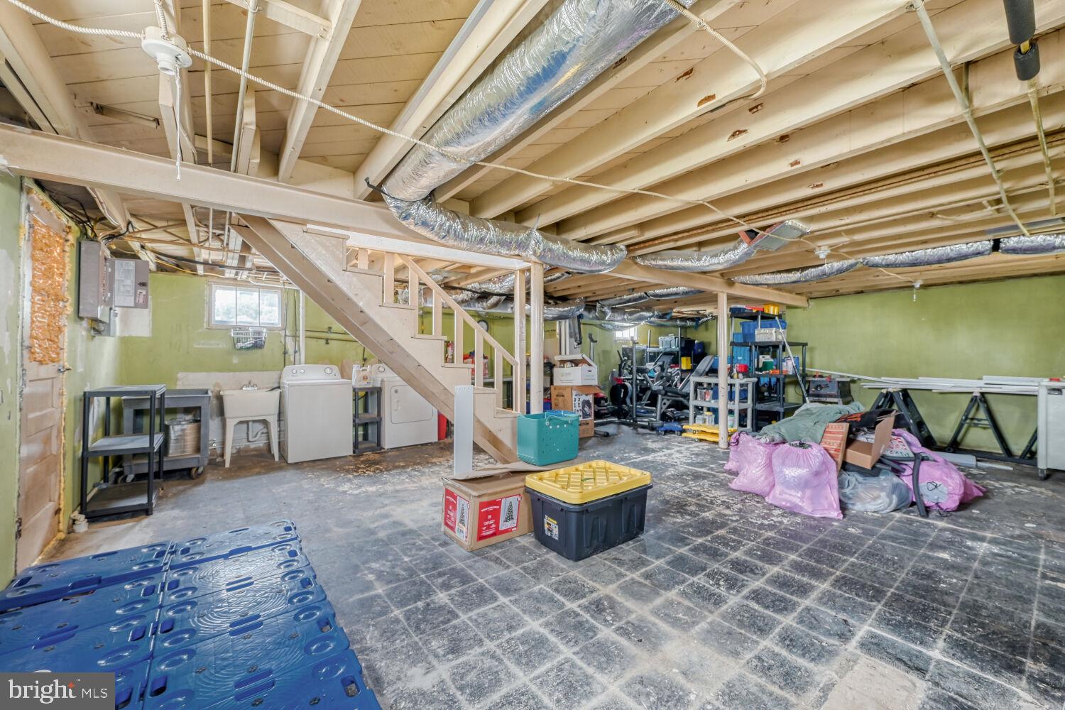 HAMILTON HILLS - Residential