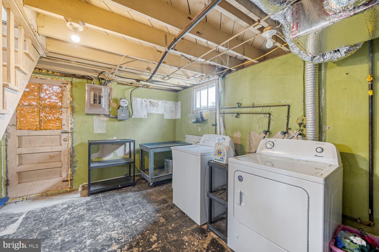 HAMILTON HILLS - Residential