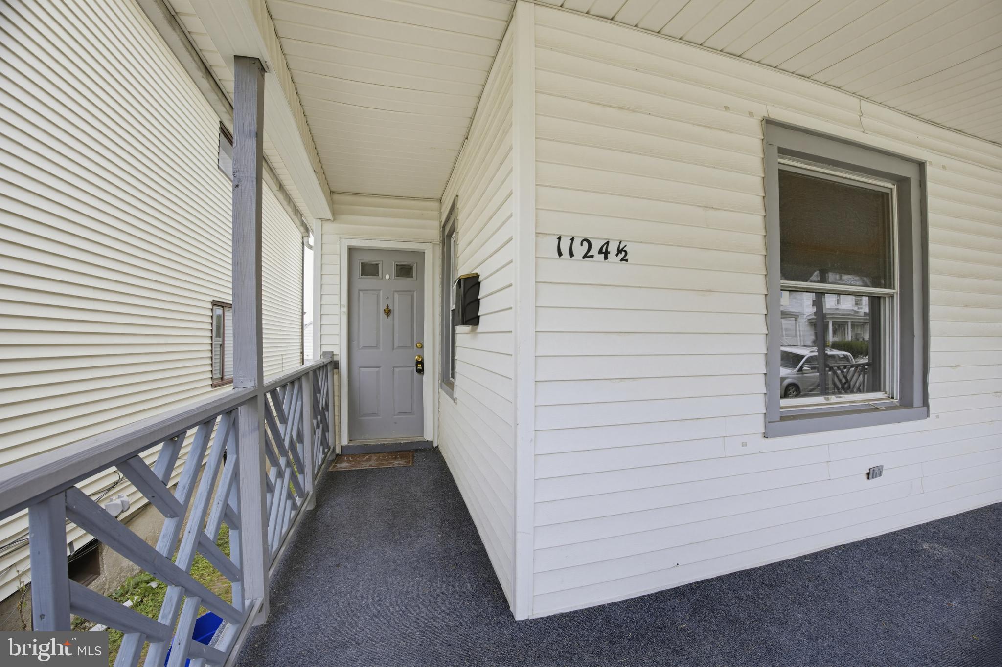 1124 1/2 W LOCUST STREET 2