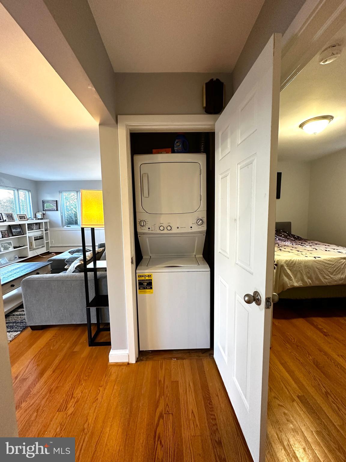 ARLINGTON VILLAGE - Residential Lease