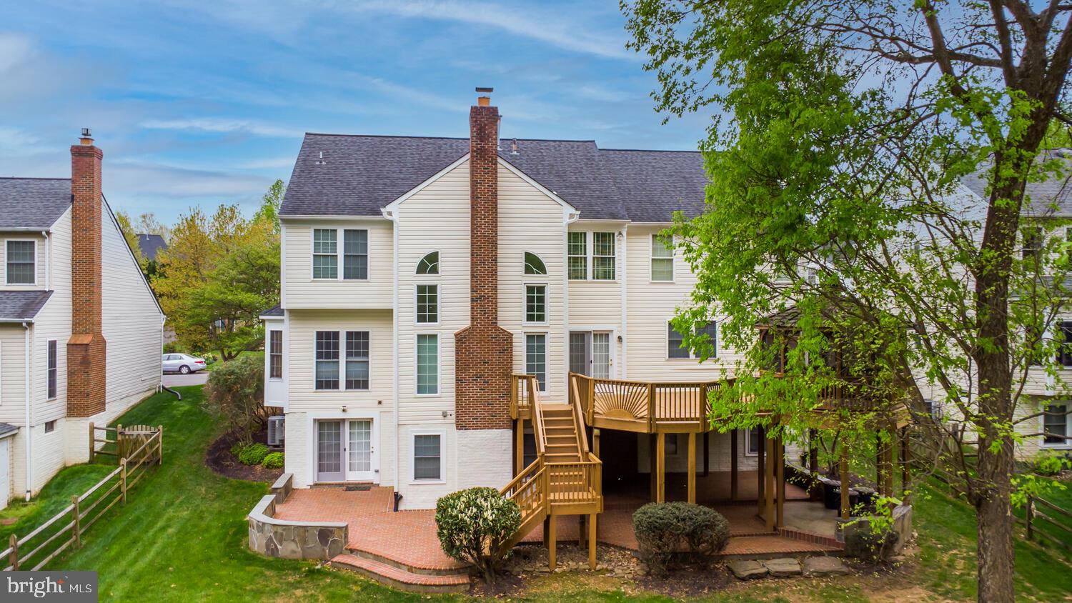 47265 MIDDLE BLUFF PLACE