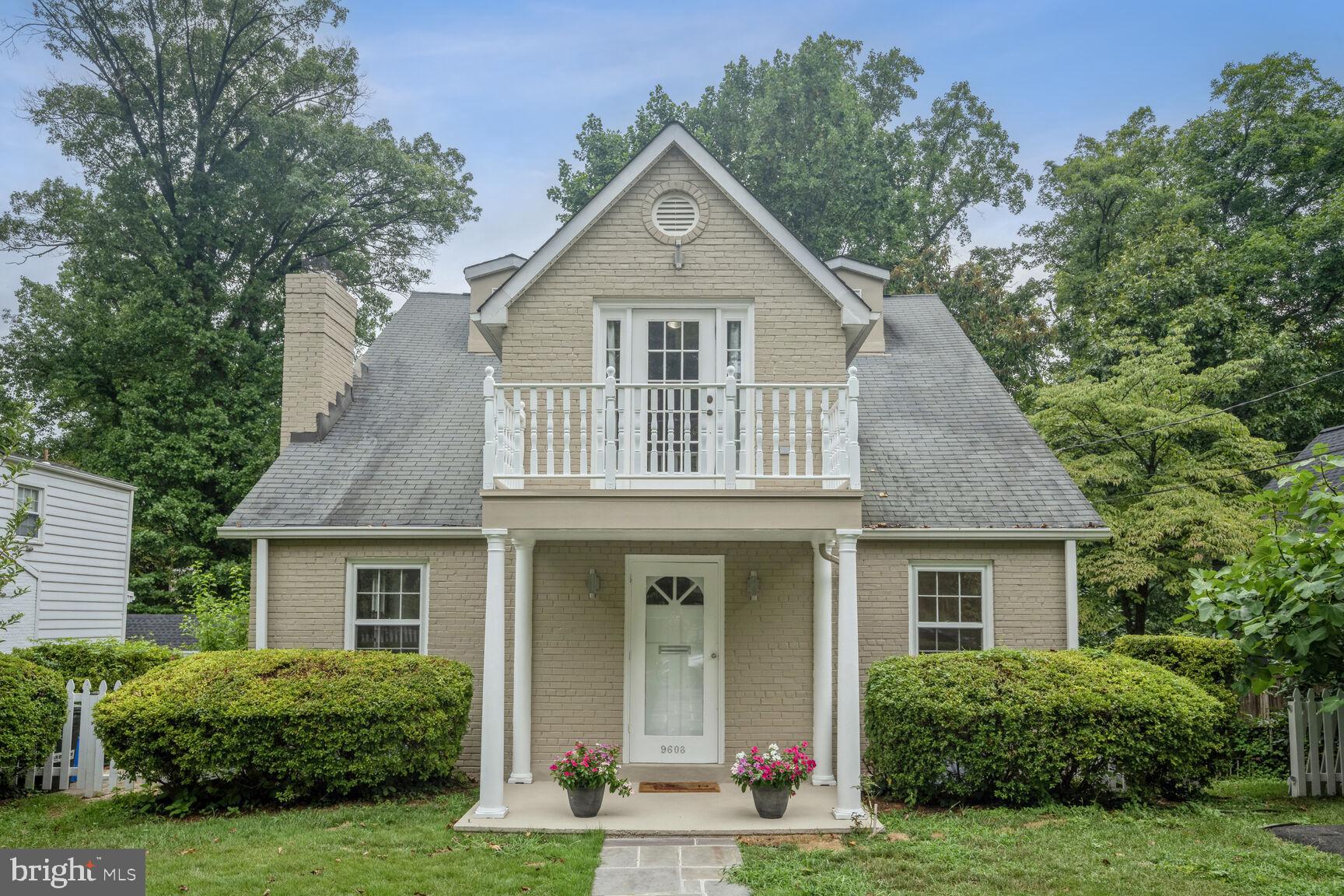 ALTA VISTA - Residential