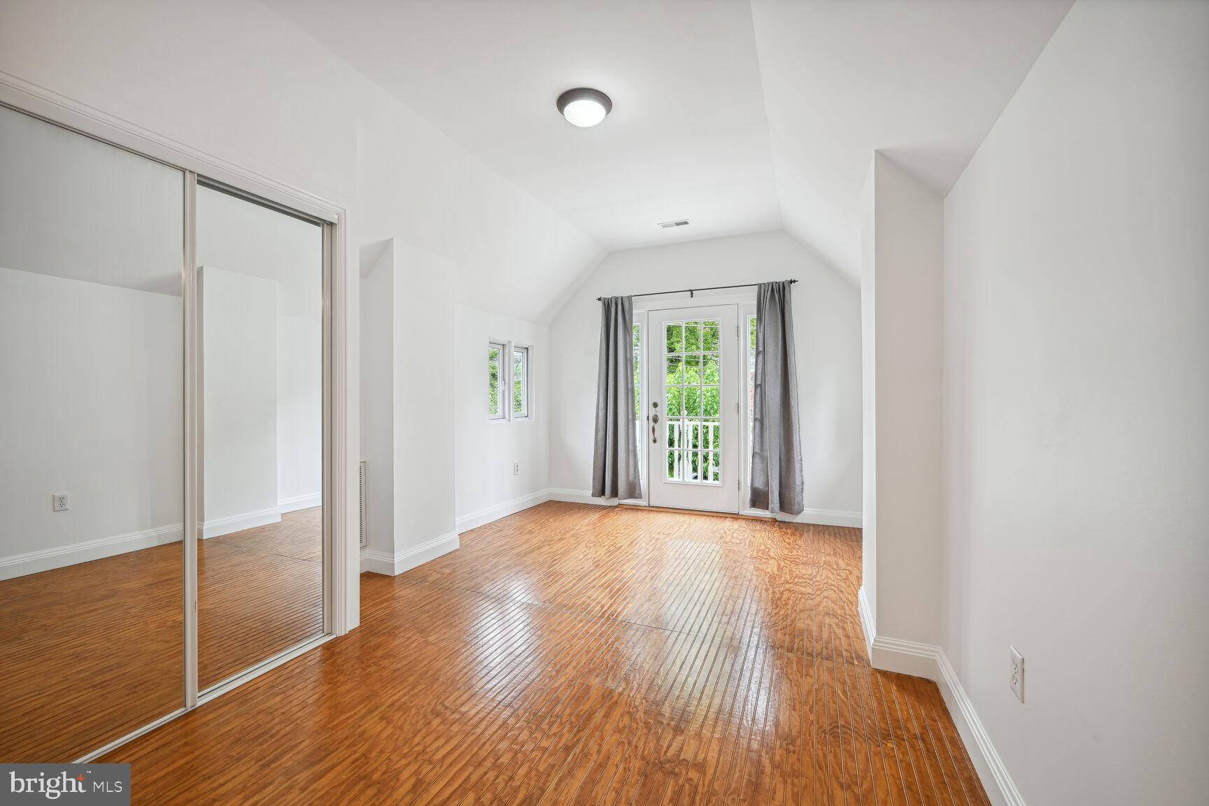 ALTA VISTA - Residential