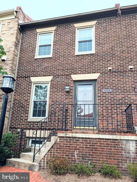 Townhouse For Rent - 6707 B Washington (set Inside) Boulevard<br/> ARLINGTON, VA 22213