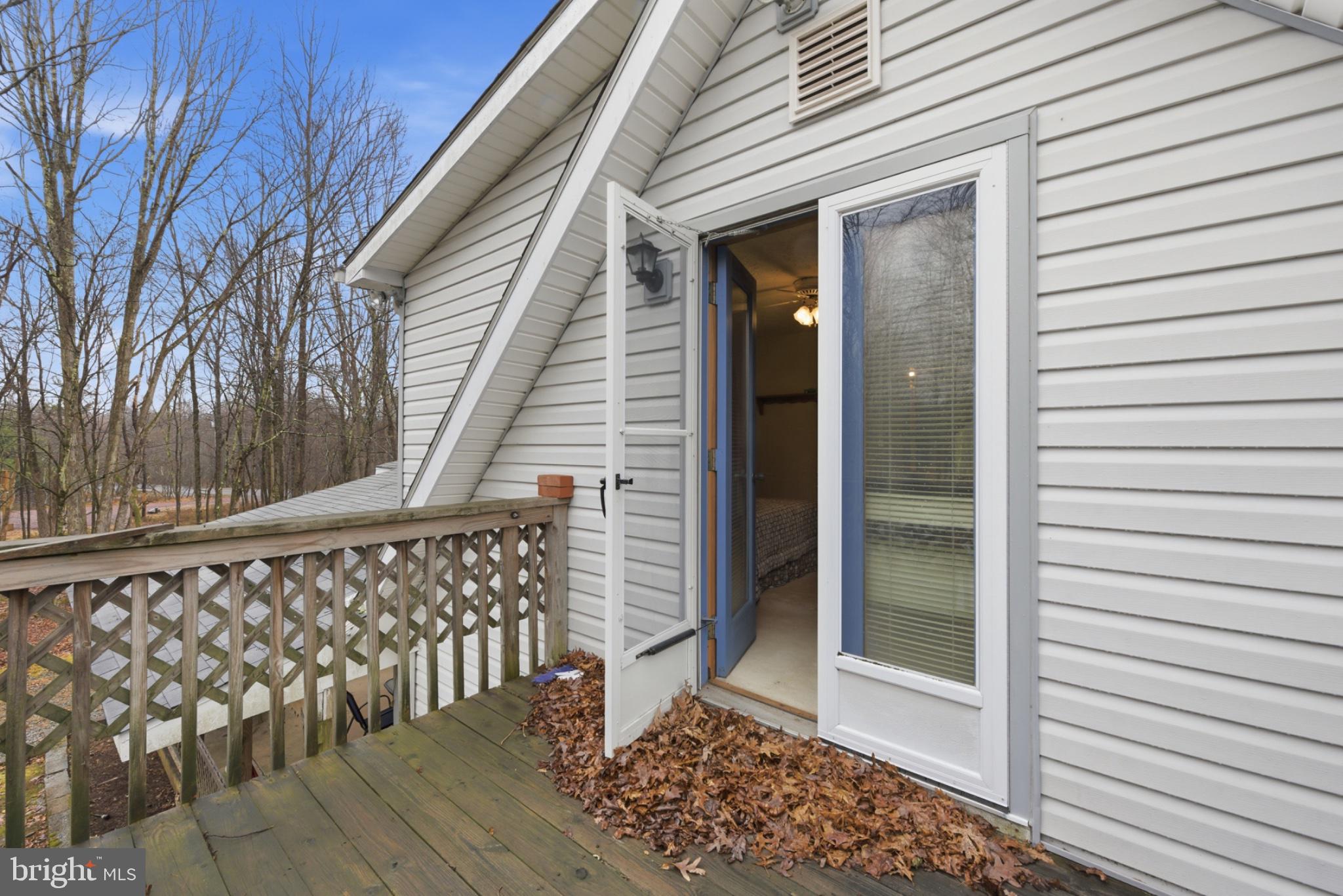 TOWAMENSING TRAILS - Residential