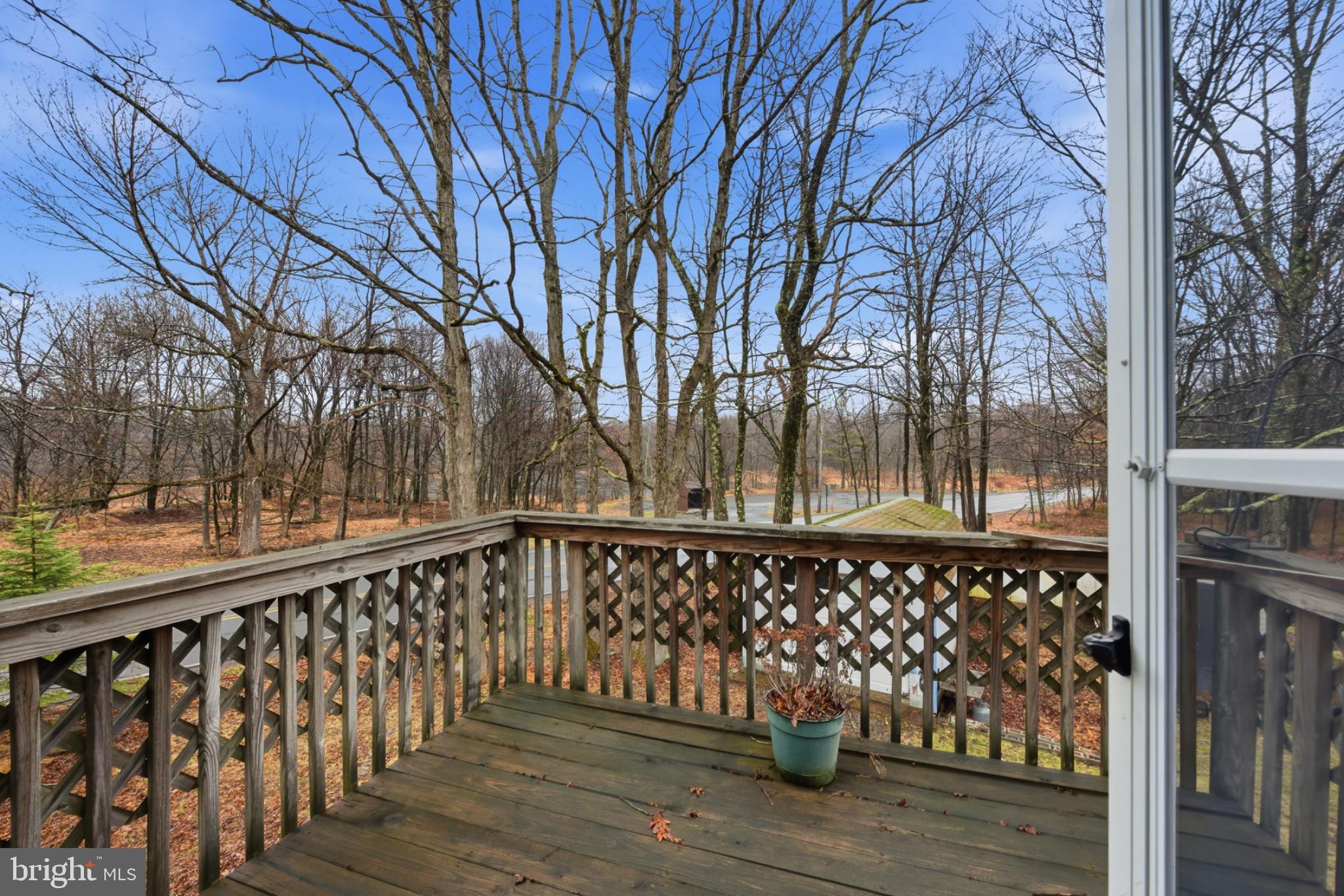 TOWAMENSING TRAILS - Residential