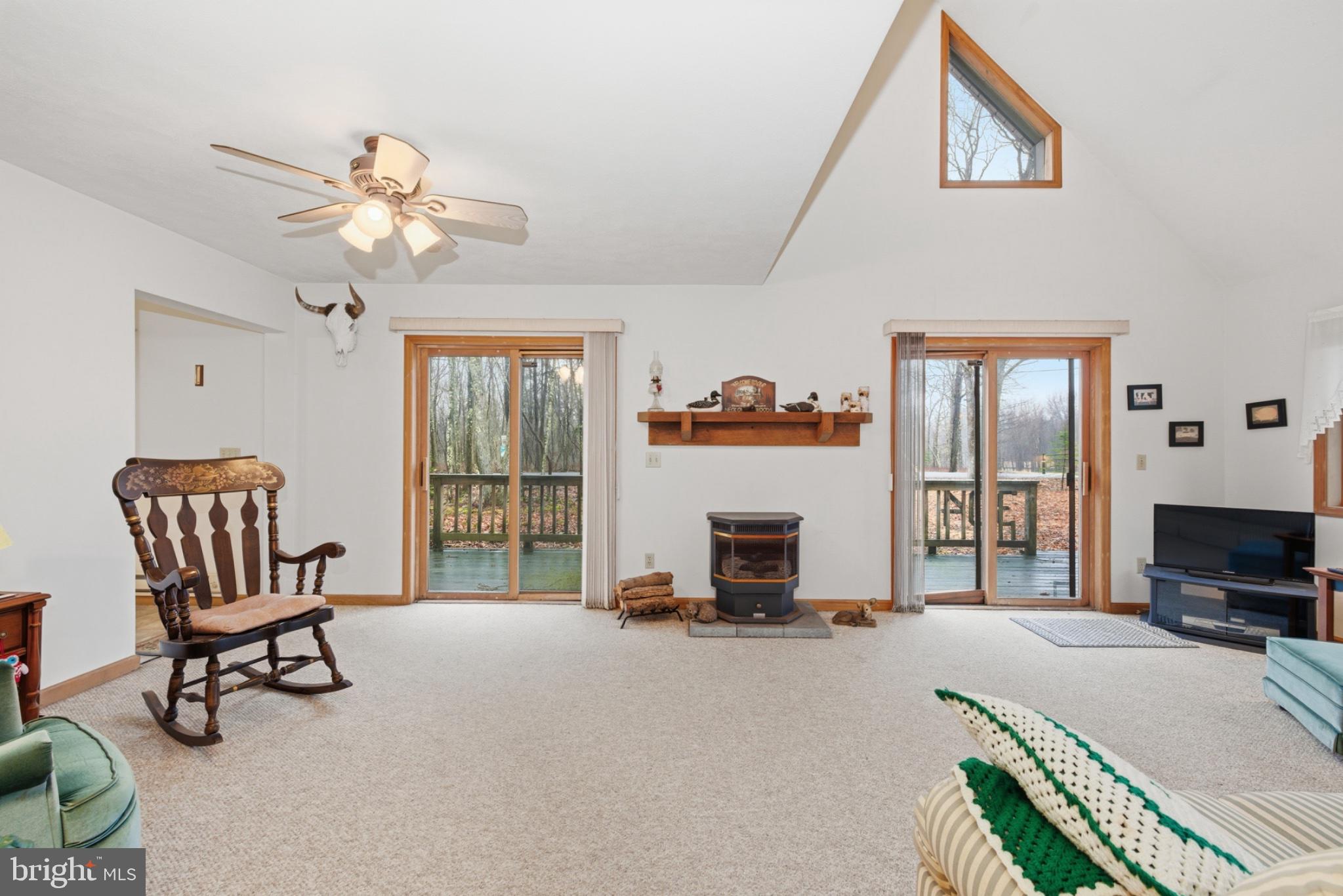 TOWAMENSING TRAILS - Residential