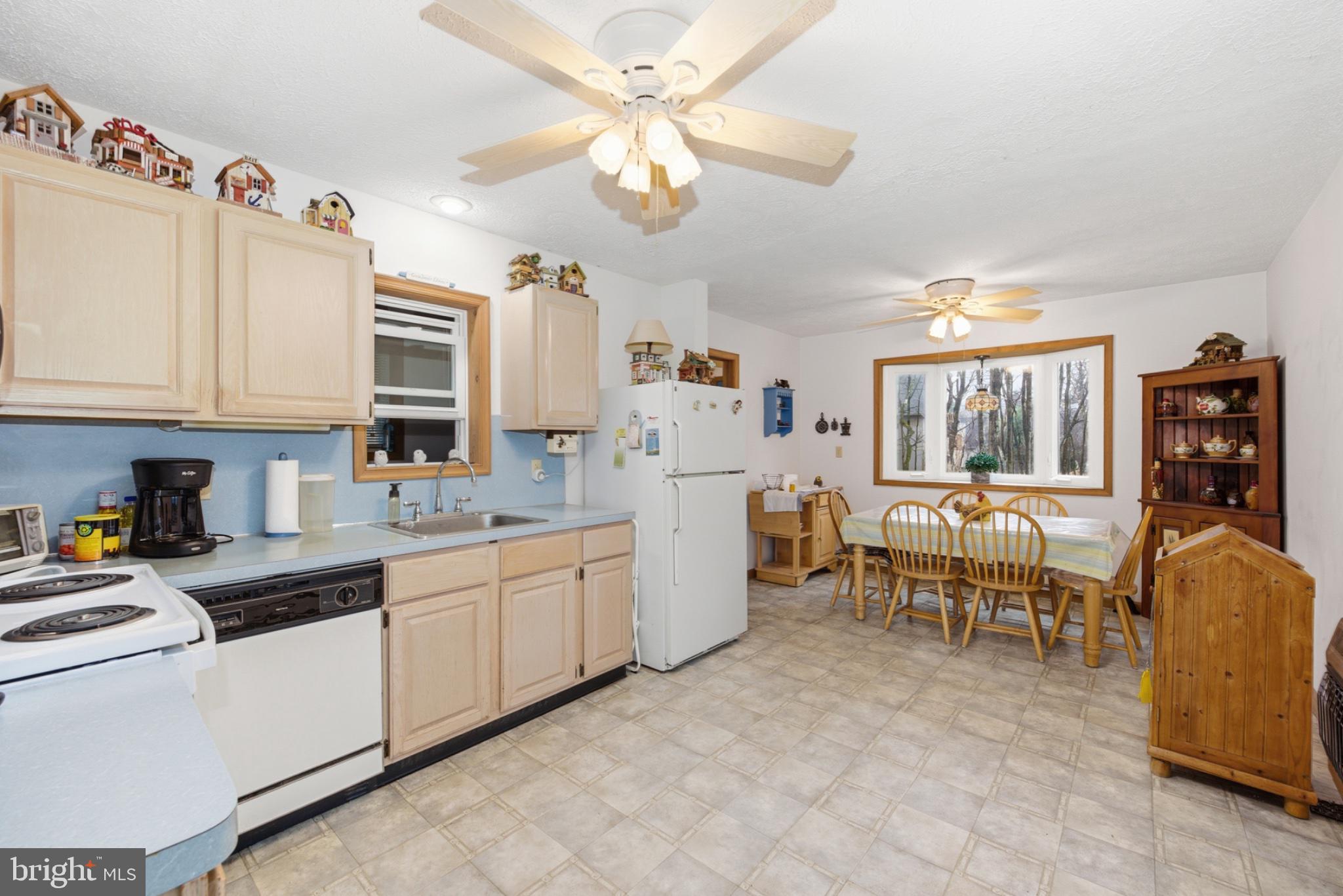 TOWAMENSING TRAILS - Residential