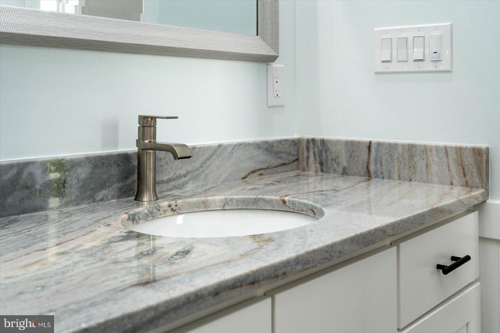 CAPE ISLE OF WIGHT - Residential