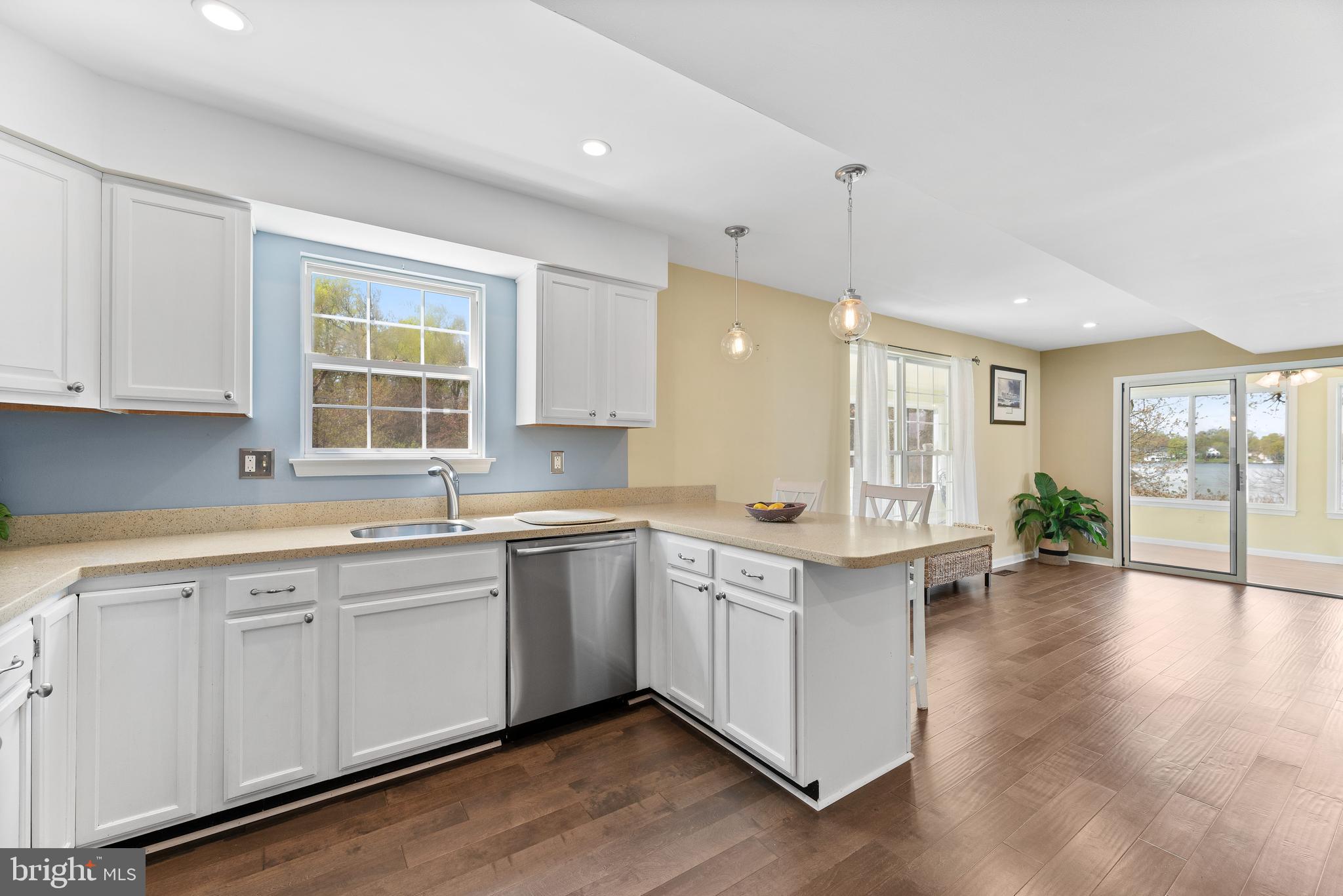 SUNSET BEACH - Residential