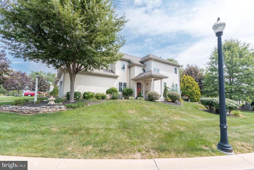 Bright open floor plan highlights this nicely updated end Villa sited on the park. Spend your days on the patio overlooking the gazebo and mature trees with plenty of privacy. Home features granite tops, hardwood floors throughout and a finished basement. Low maintenance home with NO  SNOW and NO MOW!