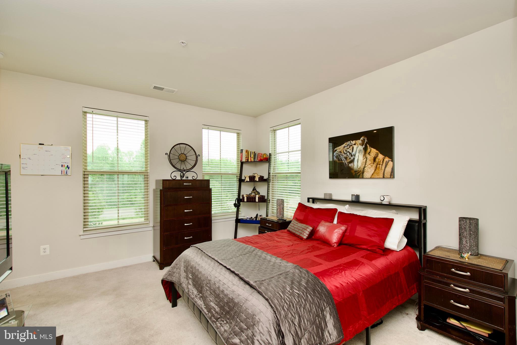 NORBOURNE PARK - Residential