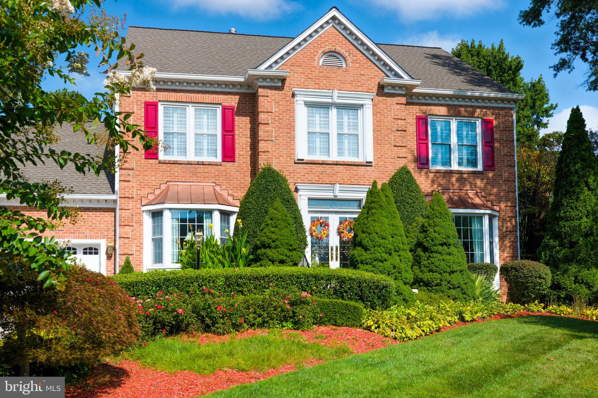 MEADOW HALL - Residential