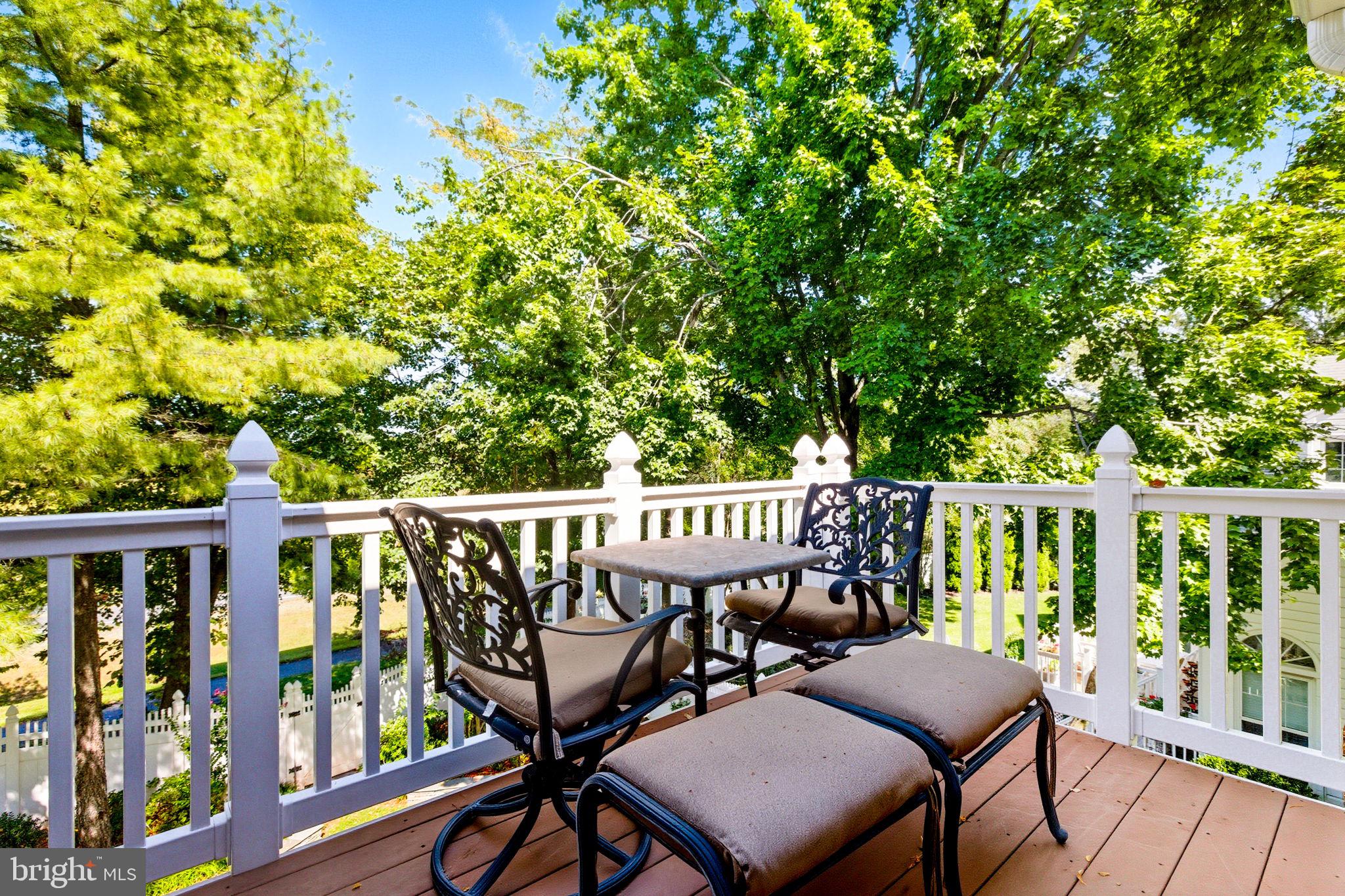 MEADOW HALL - Residential