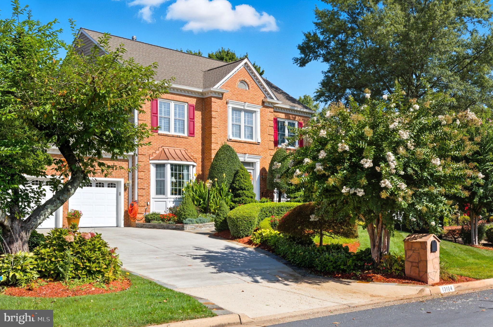 MEADOW HALL - Residential