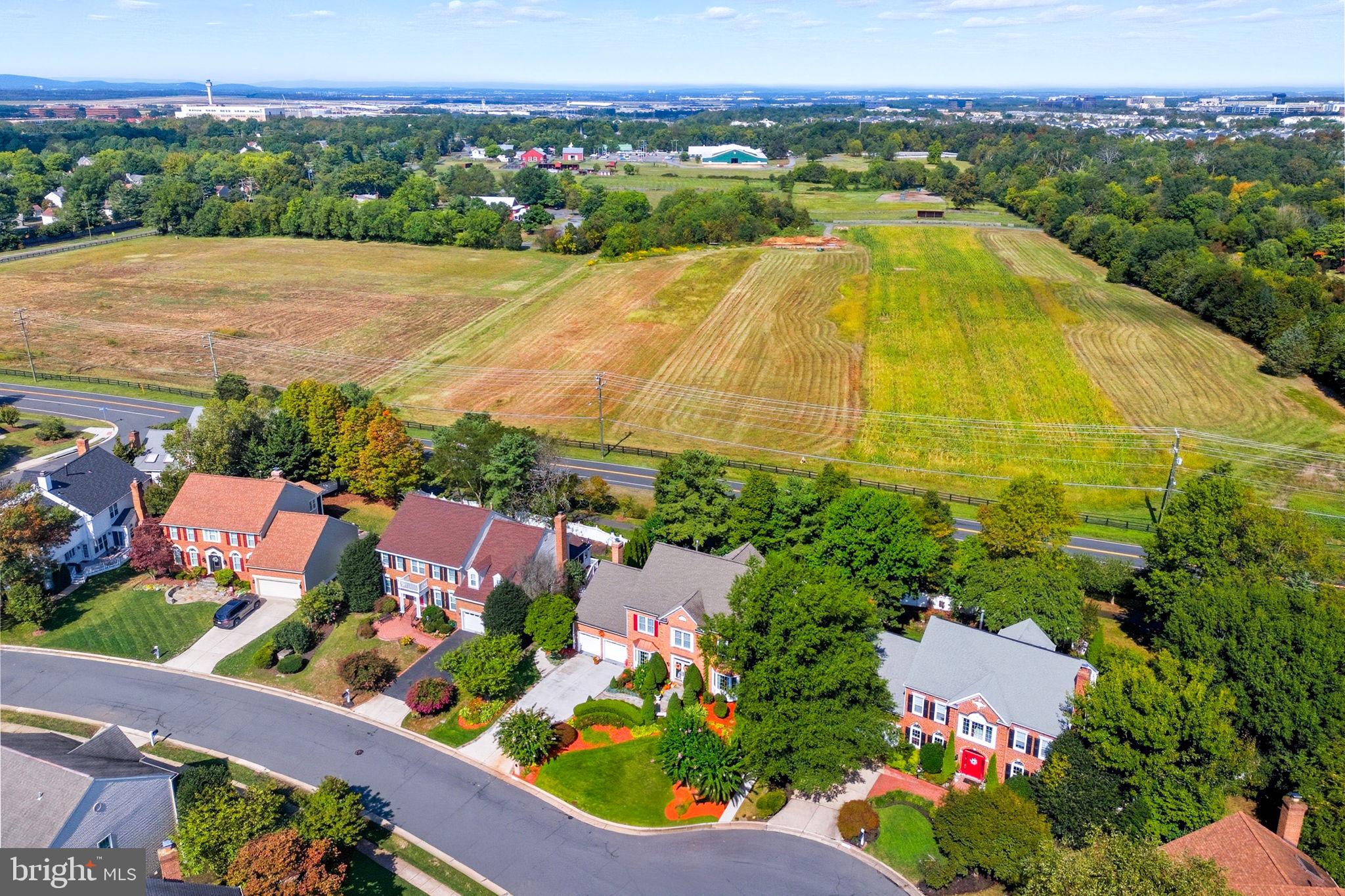 MEADOW HALL - Residential