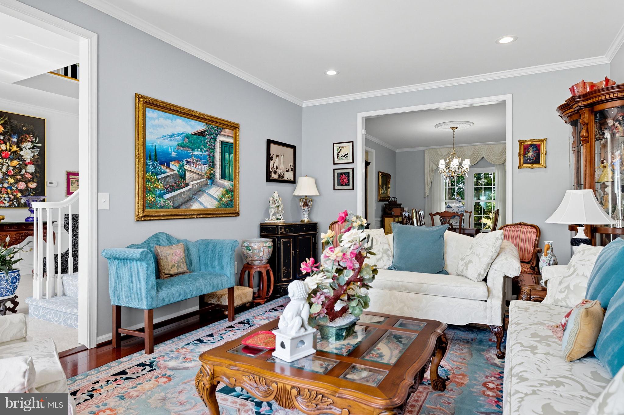 MEADOW HALL - Residential