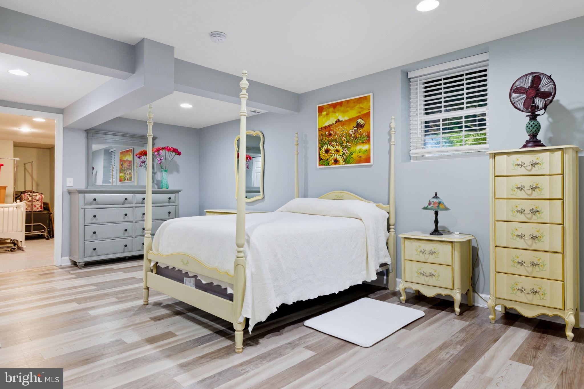 MEADOW HALL - Residential