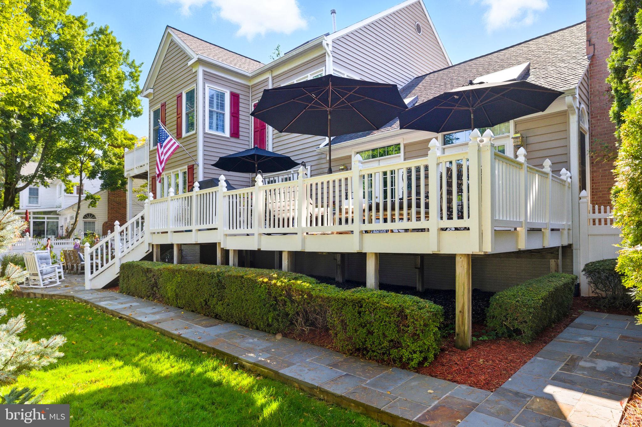 MEADOW HALL - Residential