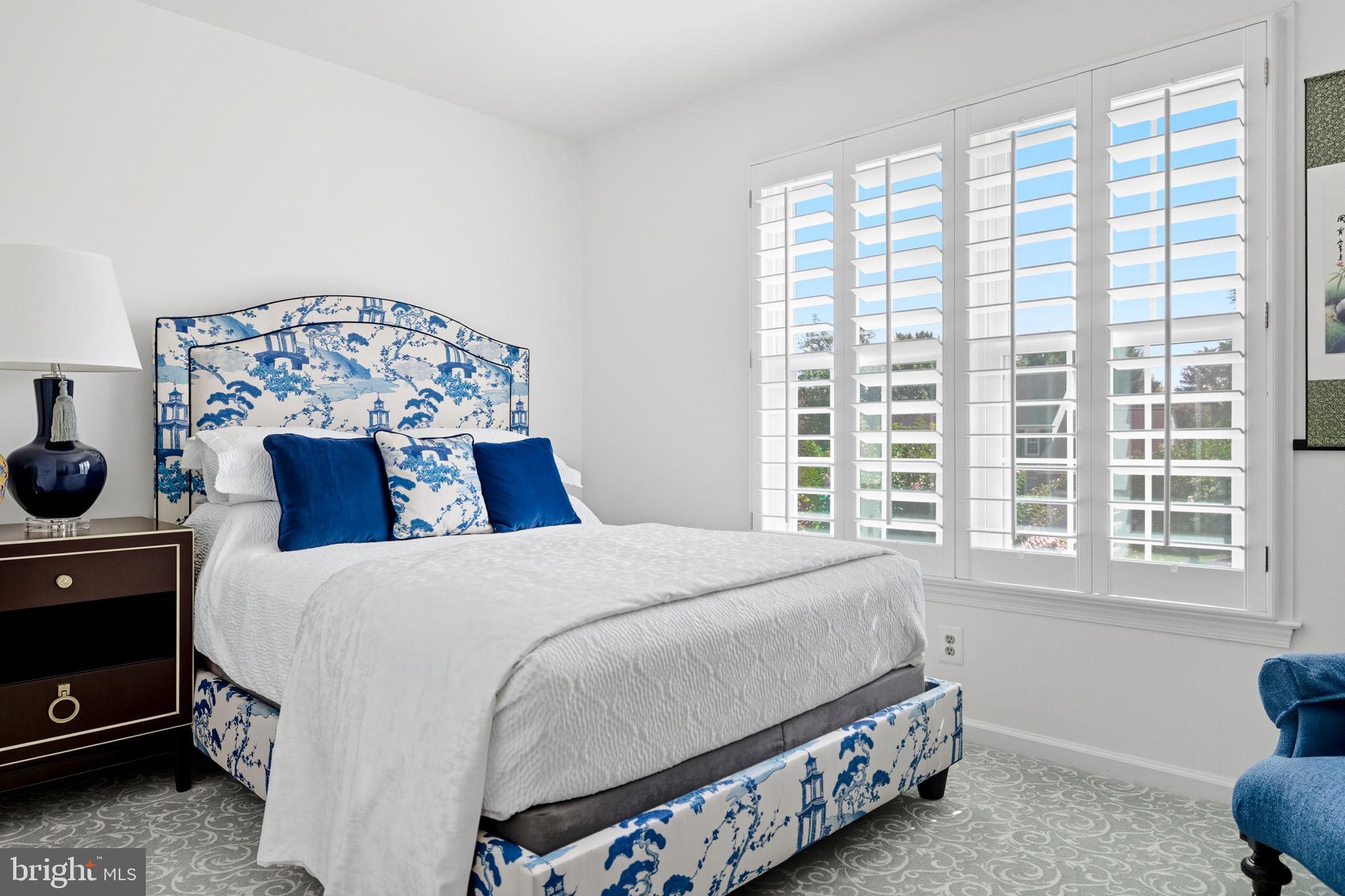 MEADOW HALL - Residential