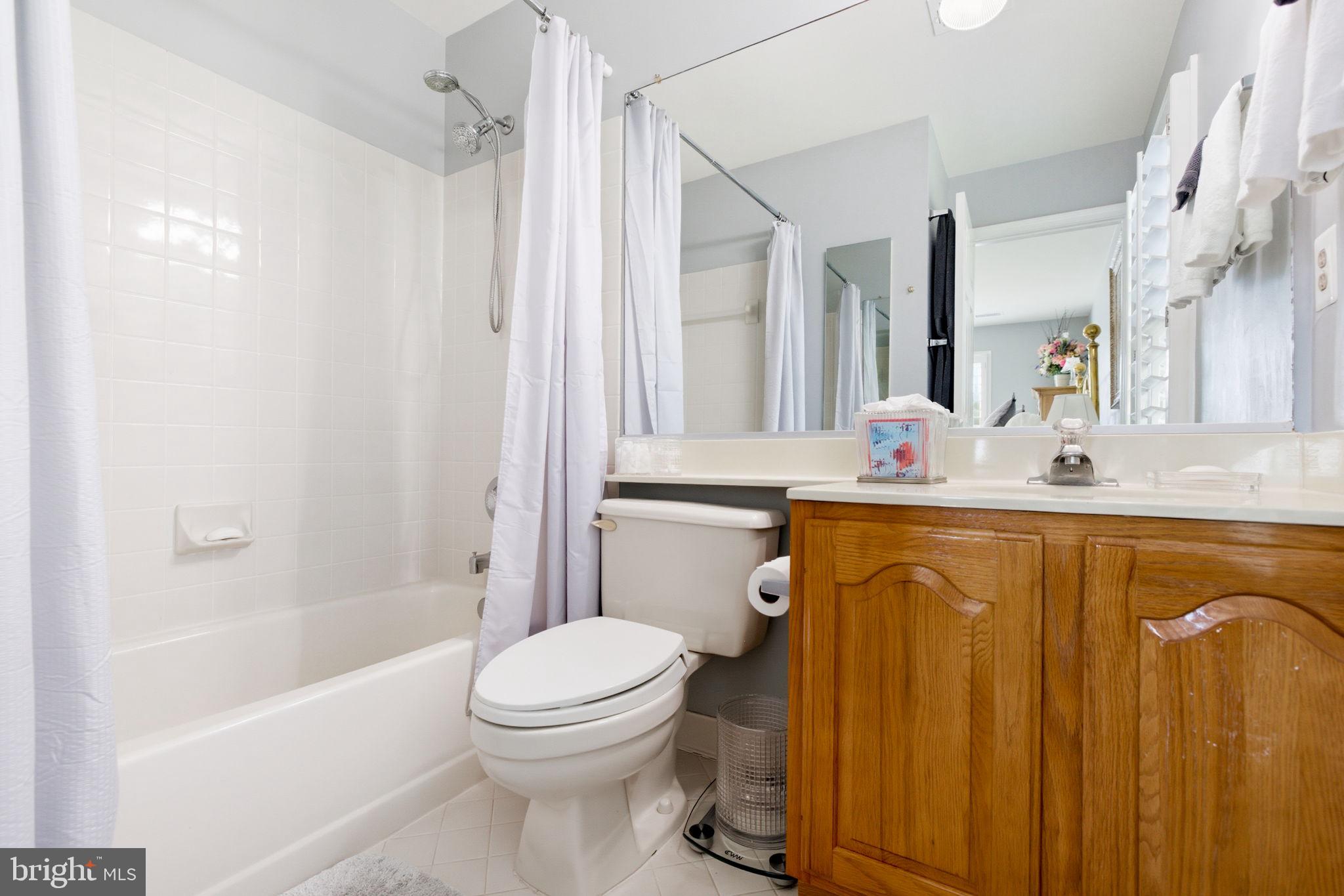 MEADOW HALL - Residential