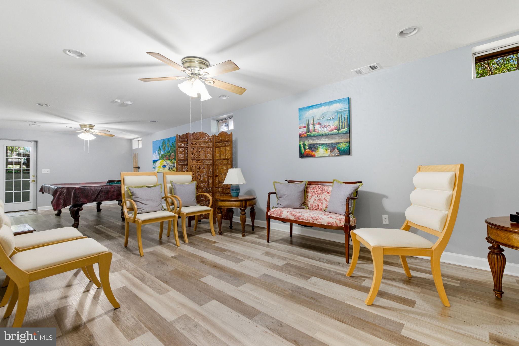 MEADOW HALL - Residential