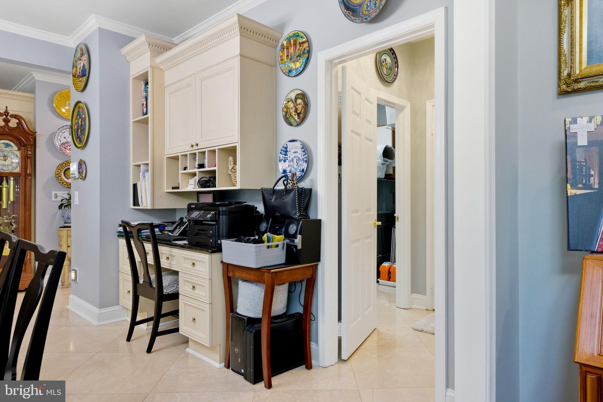 MEADOW HALL - Residential