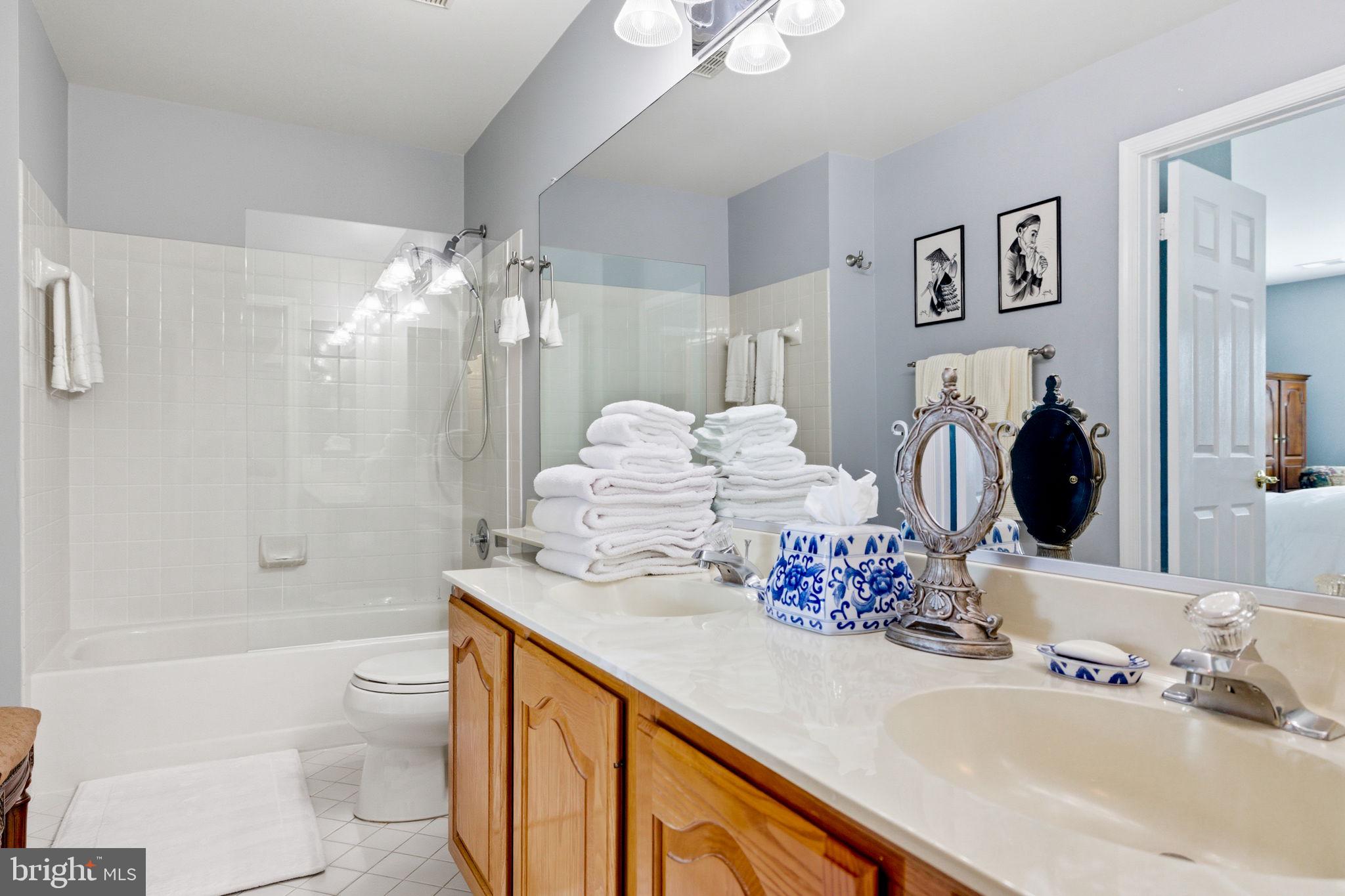 MEADOW HALL - Residential