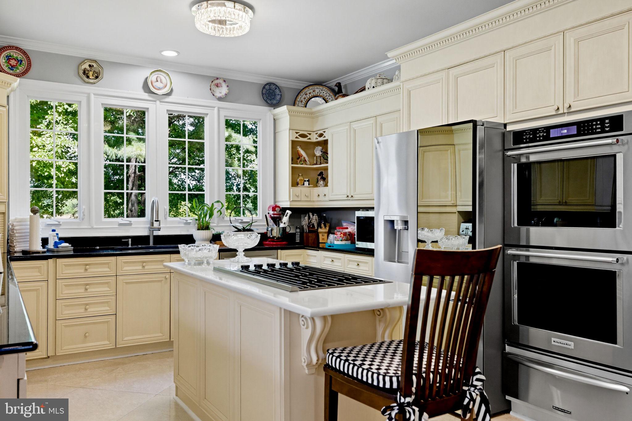 MEADOW HALL - Residential