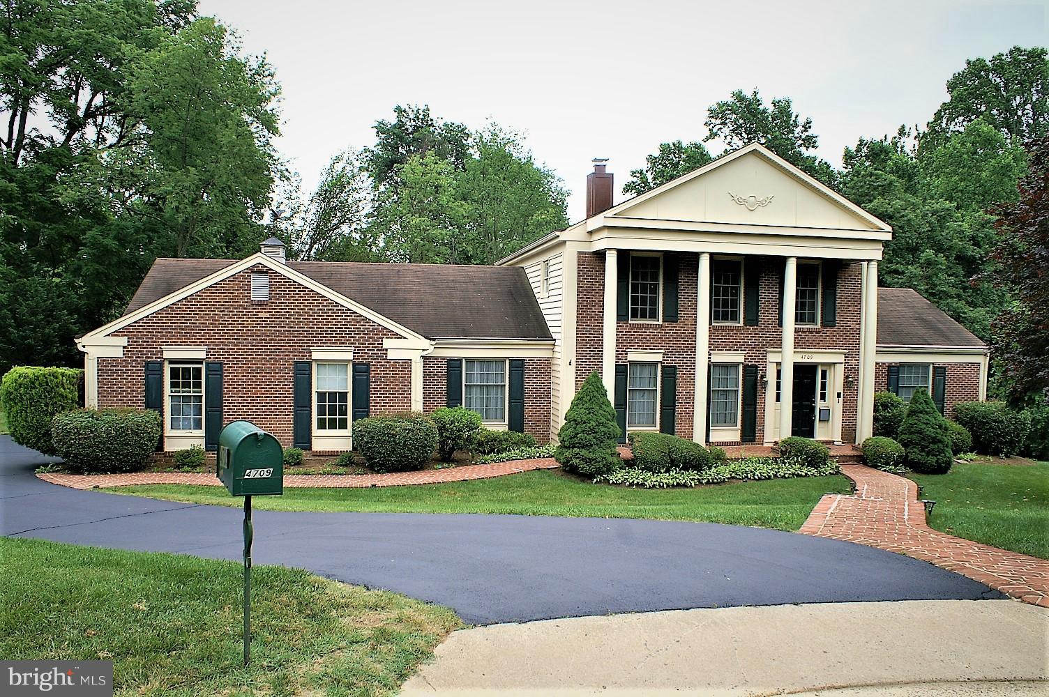 WILLOWRUN - Residential
