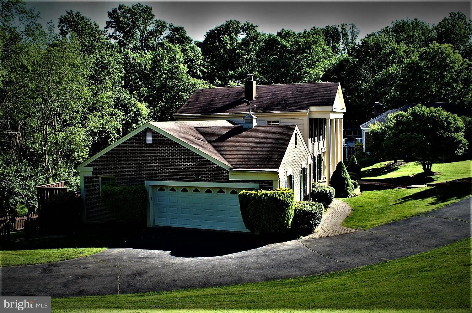 WILLOWRUN - Residential