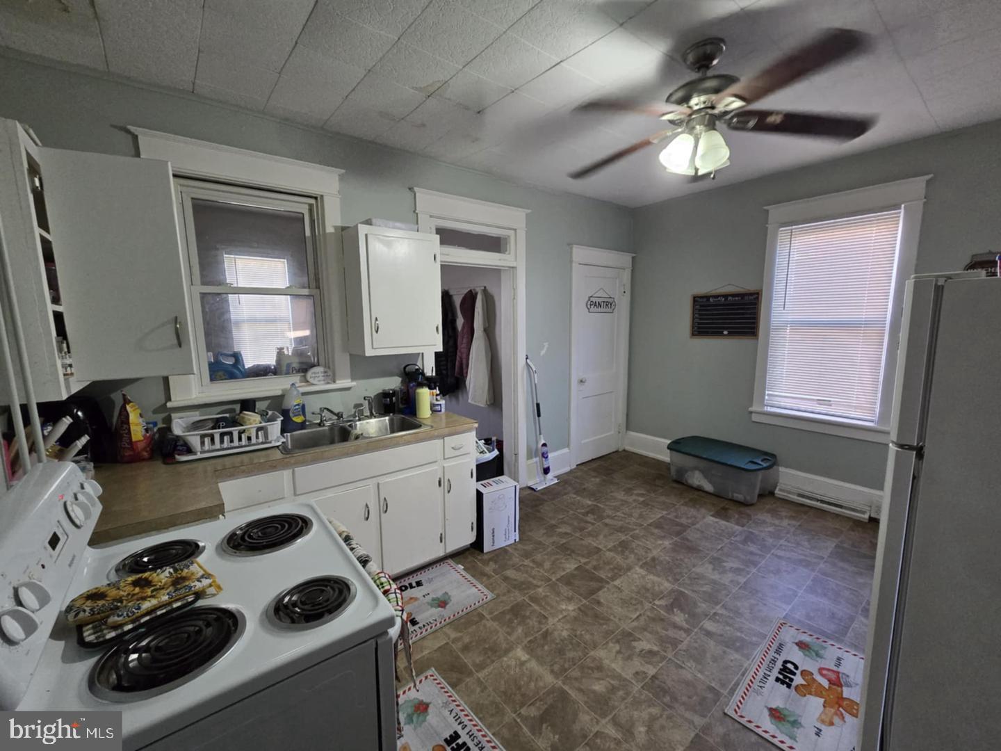 HALFWAY - Residential