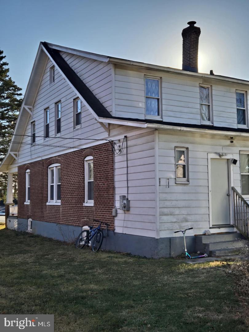 HALFWAY - Residential